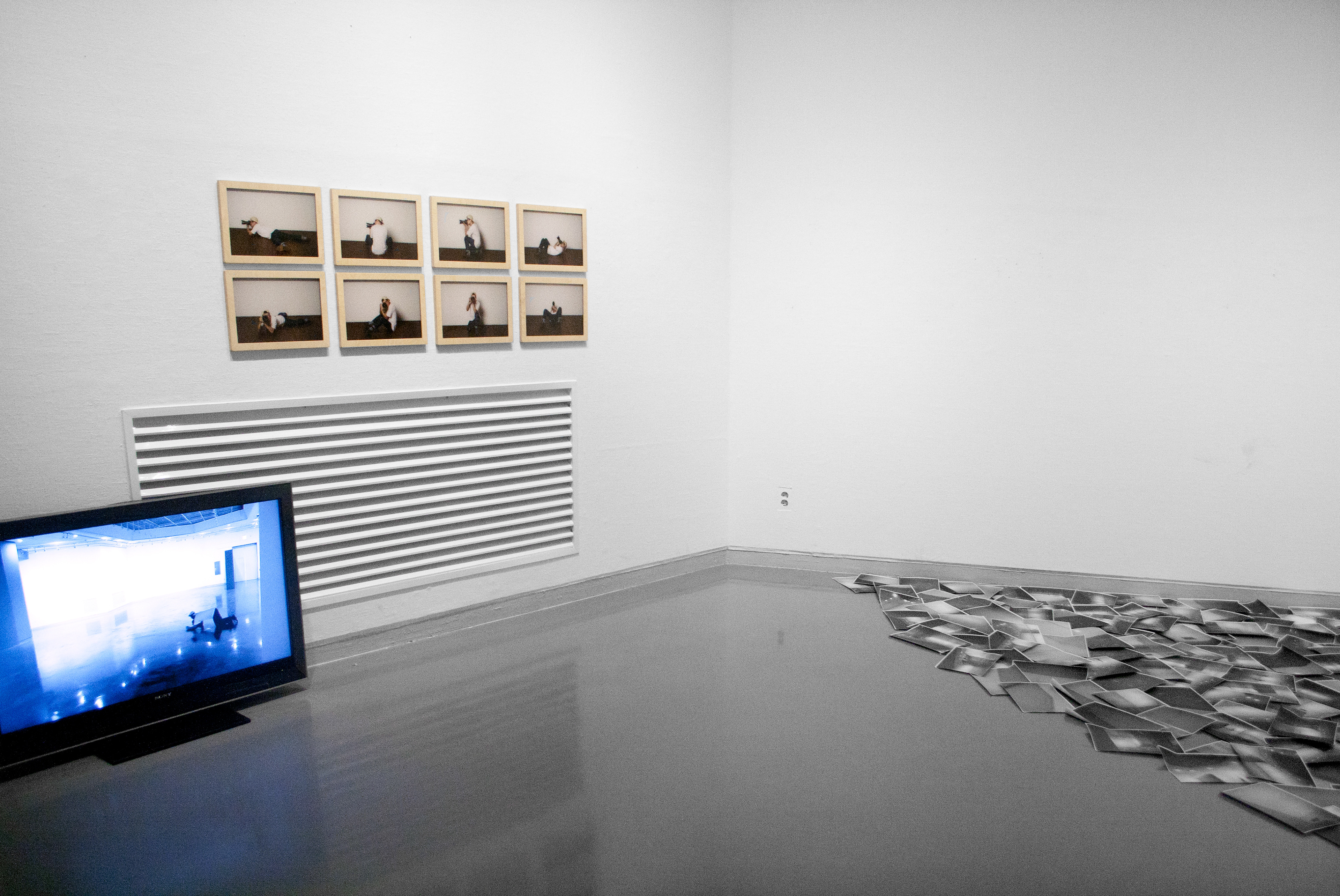 Avant-garde photographer, mixed media installation, dimension variable, 2014