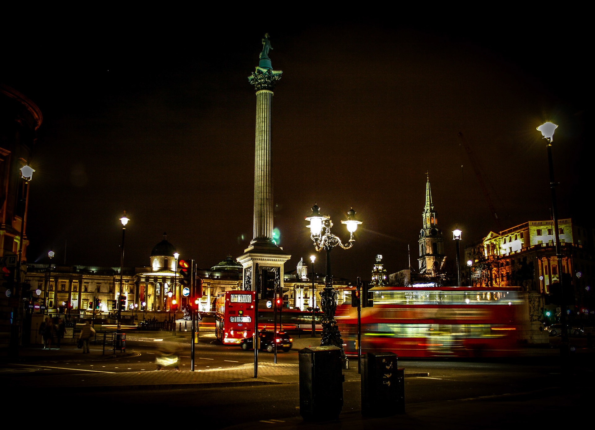 Night in London • London, England