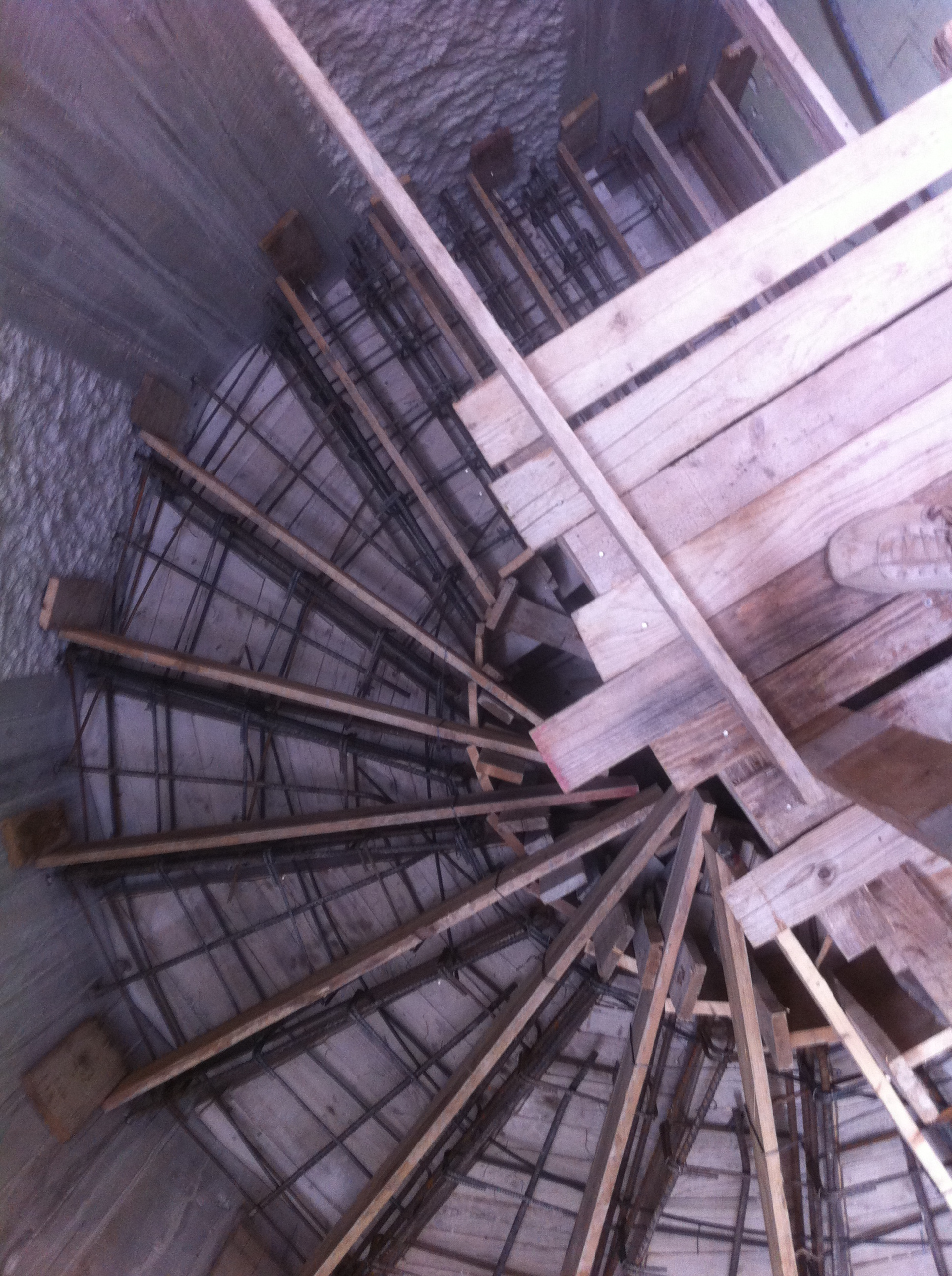 Lavori di realizzazione di una scala elicoidale in c. a. nel Comune di Agropoli (SA)