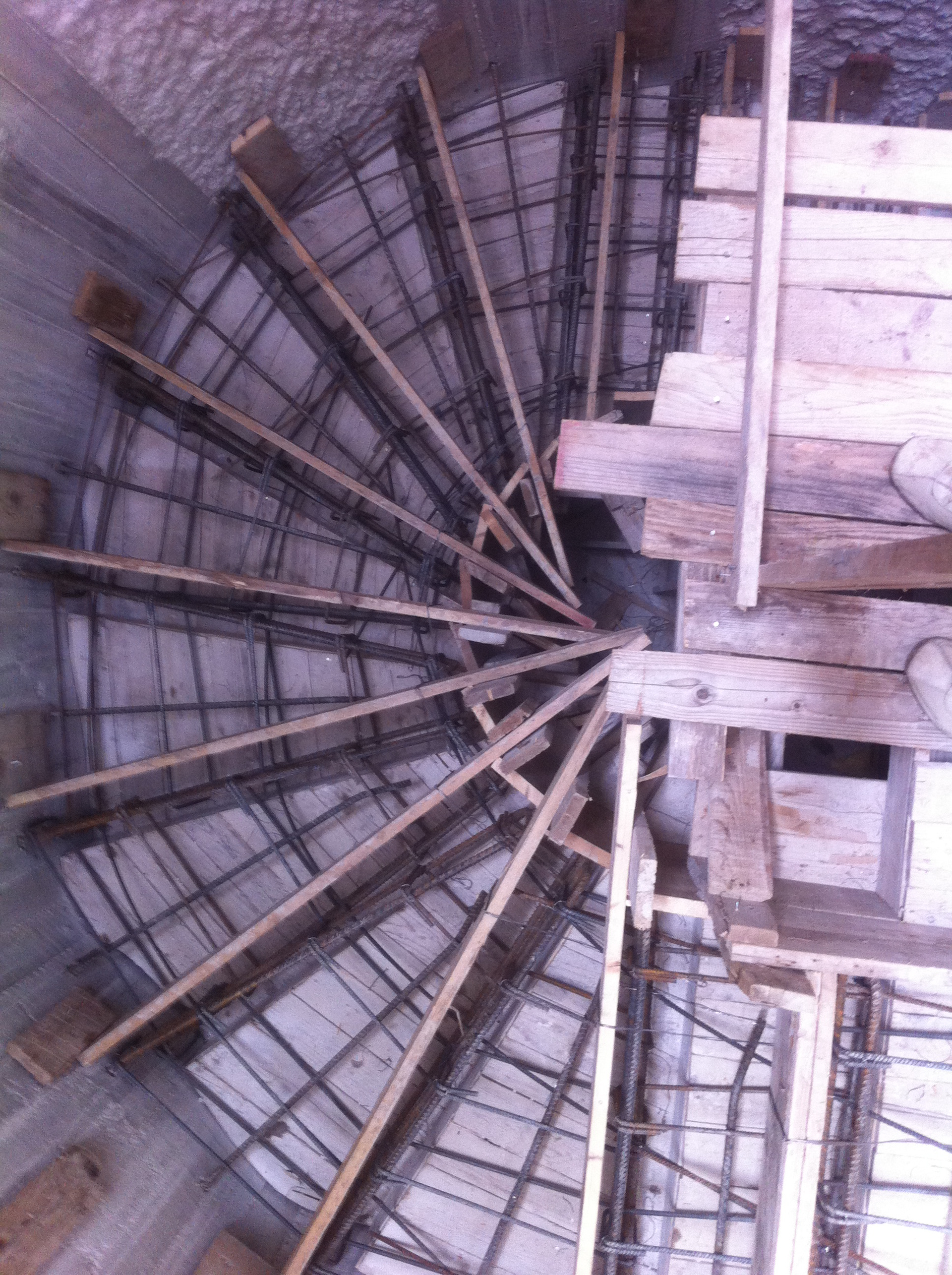 Lavori di realizzazione di una scala elicoidale in c. a. nel Comune di Agropoli (SA)