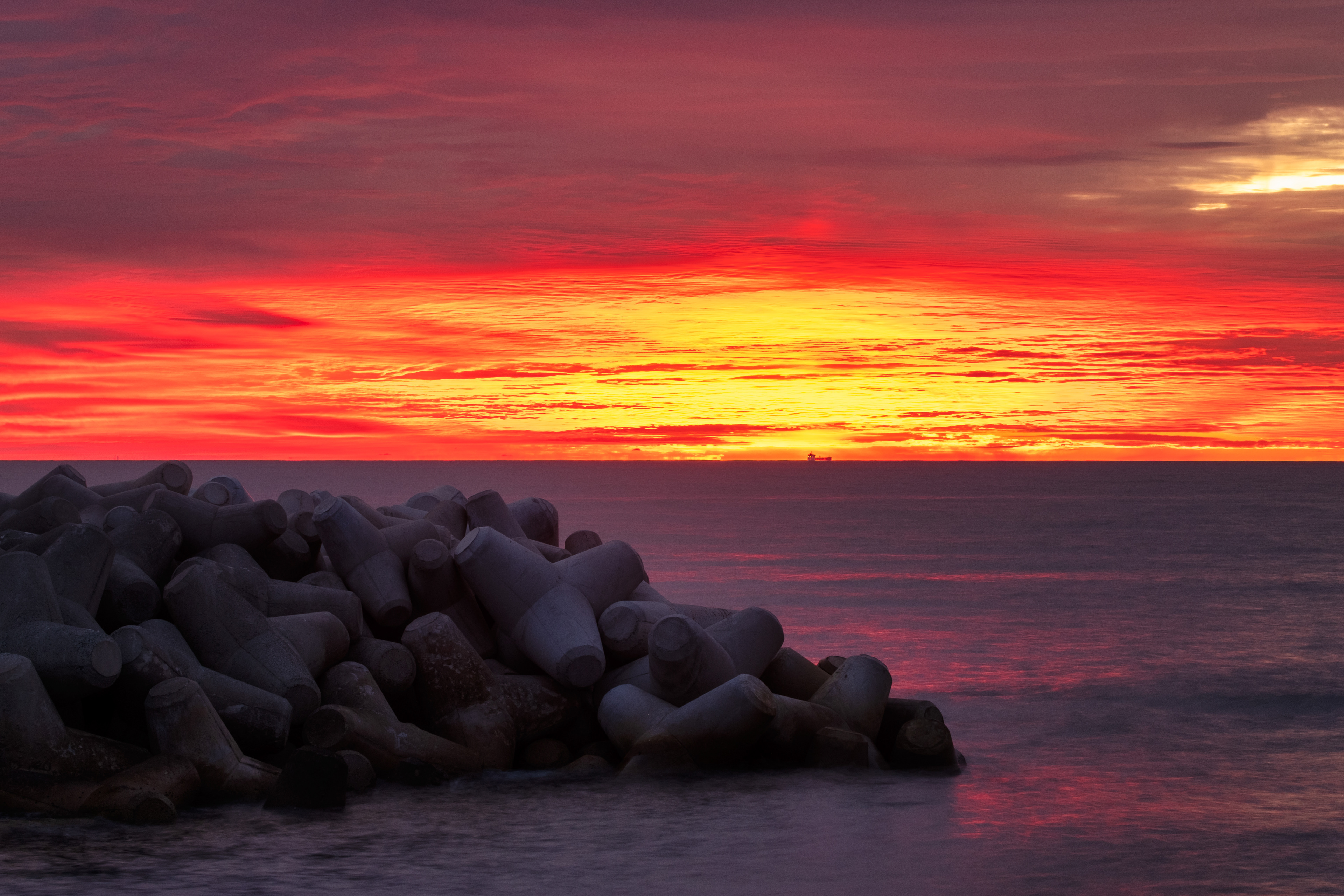 Fire At Sunrise, Ulsan