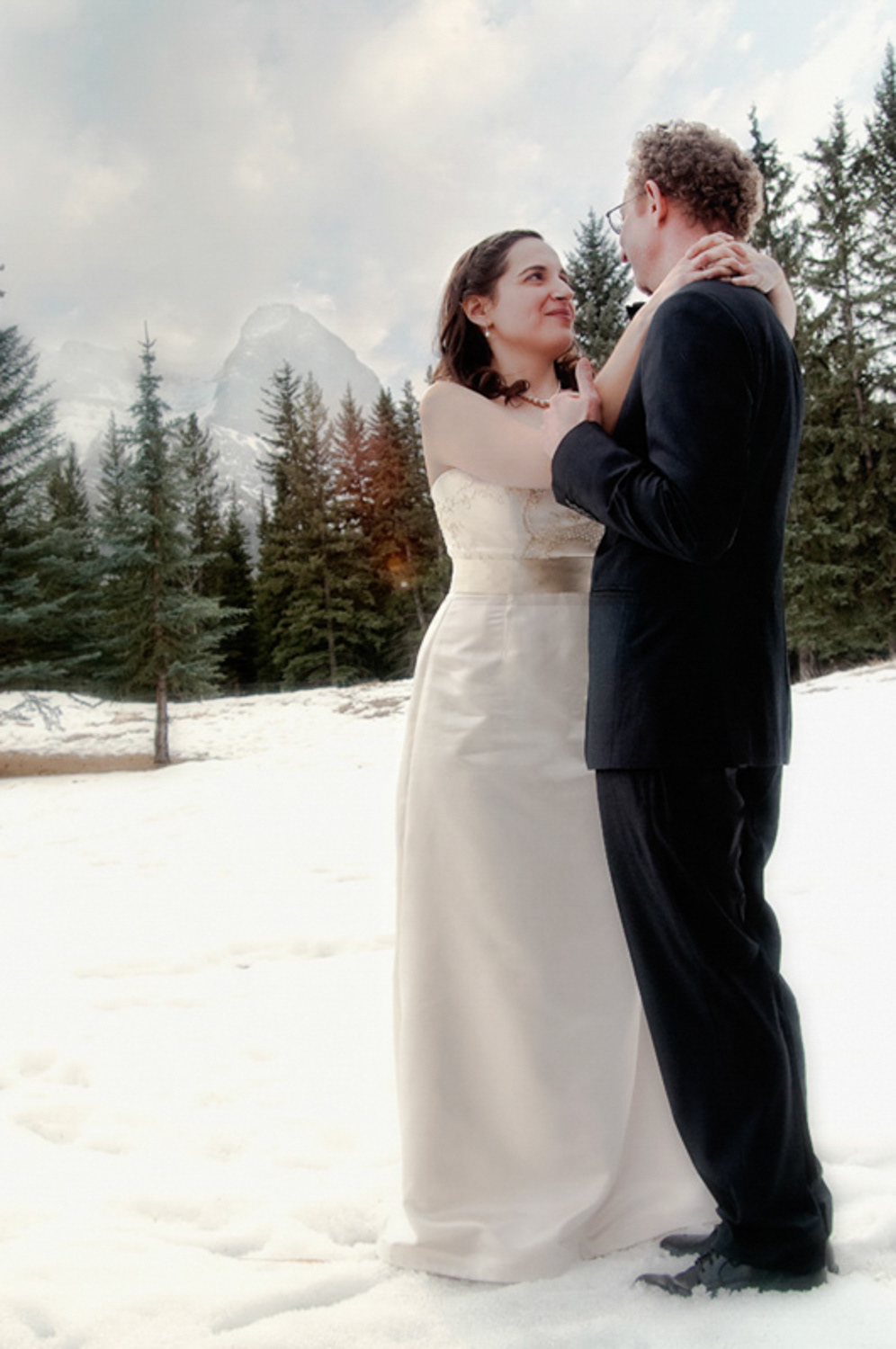 Bride and Groom at Canmore Golf and Curling Club