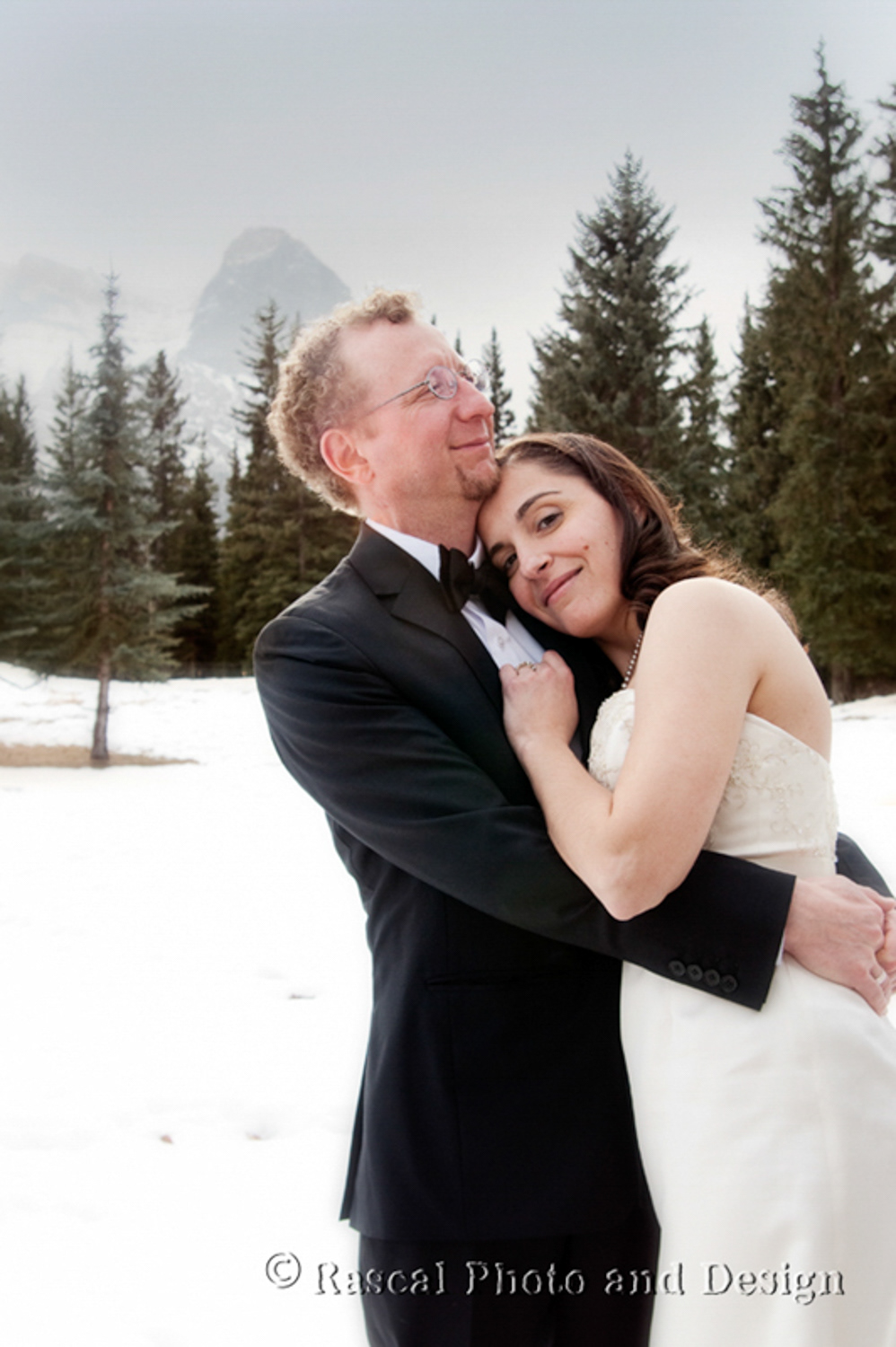 Bride and Groom at Canmore Golf and Curling Club