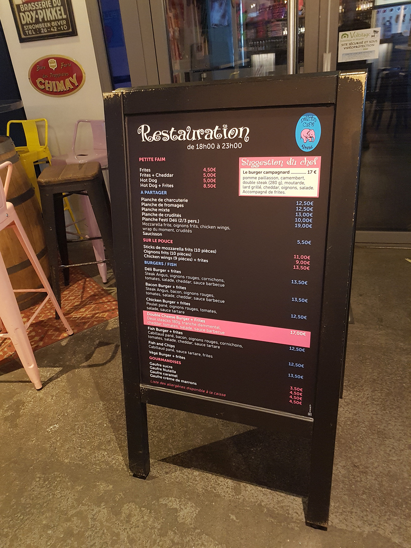 Adhésif imprimé sur chevalet