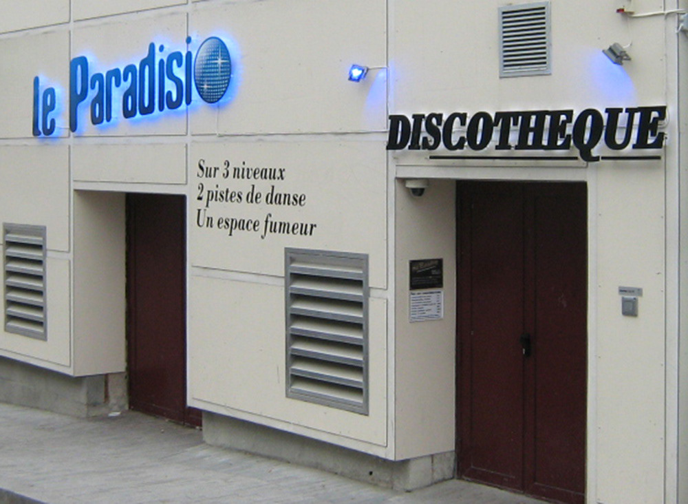 Enseigne rétro-éclairée par leds bleues