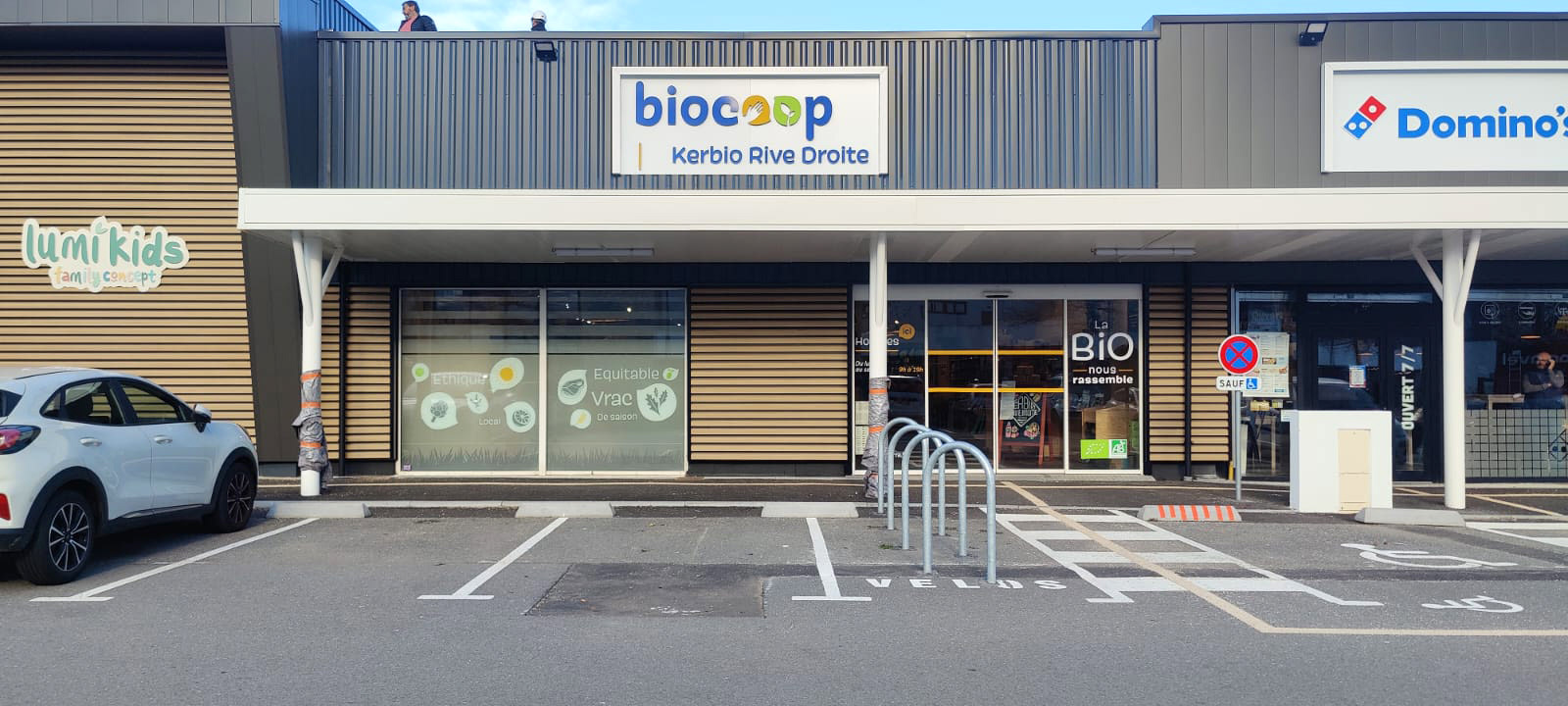 Lettres découpées + vitrophanies