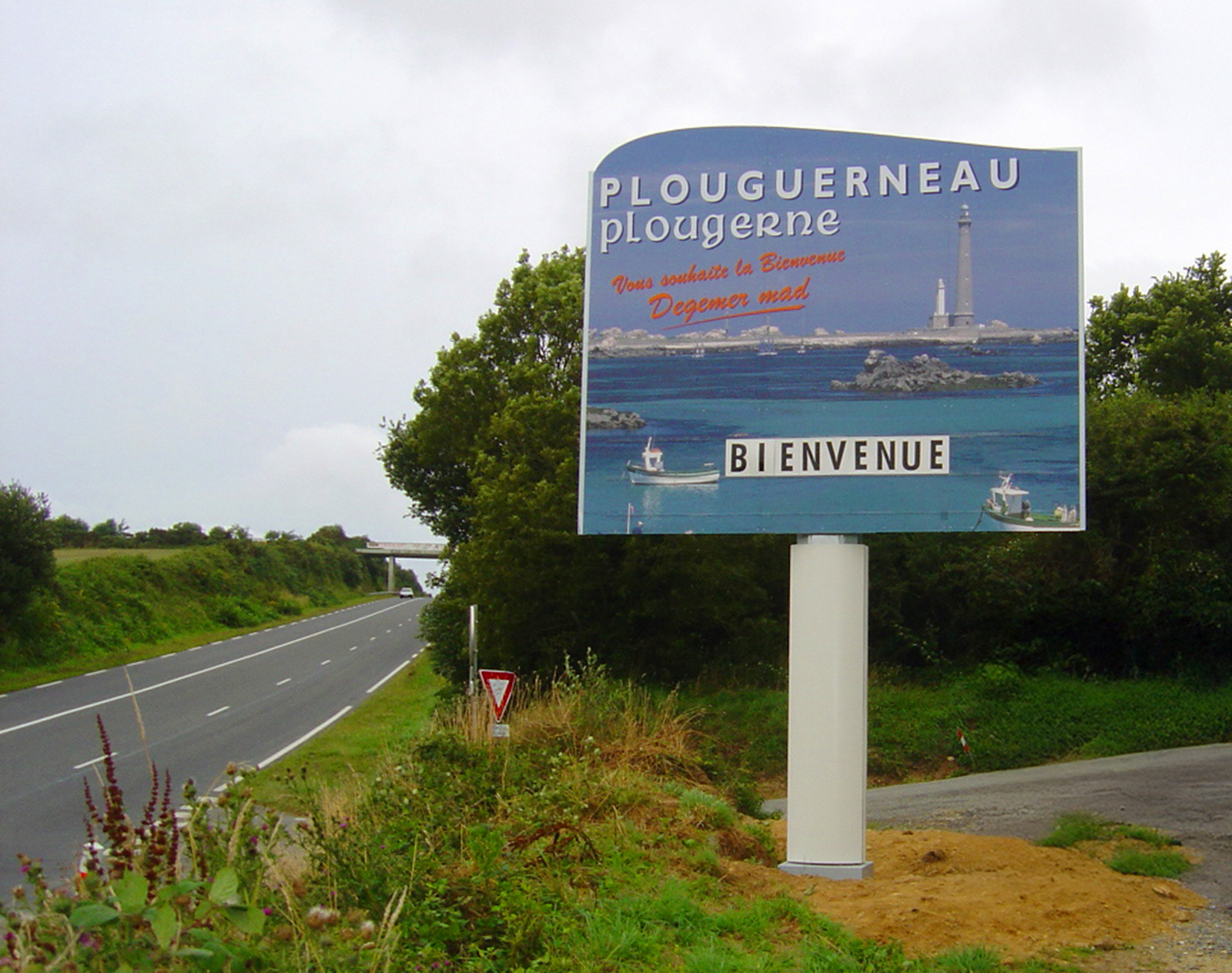 Panneau avec découpe spéciale