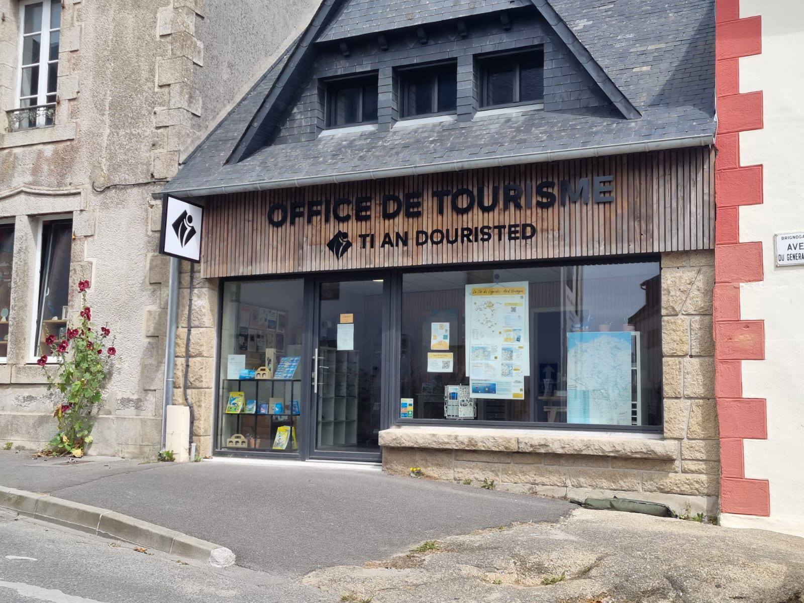 Lettres découpées + potence