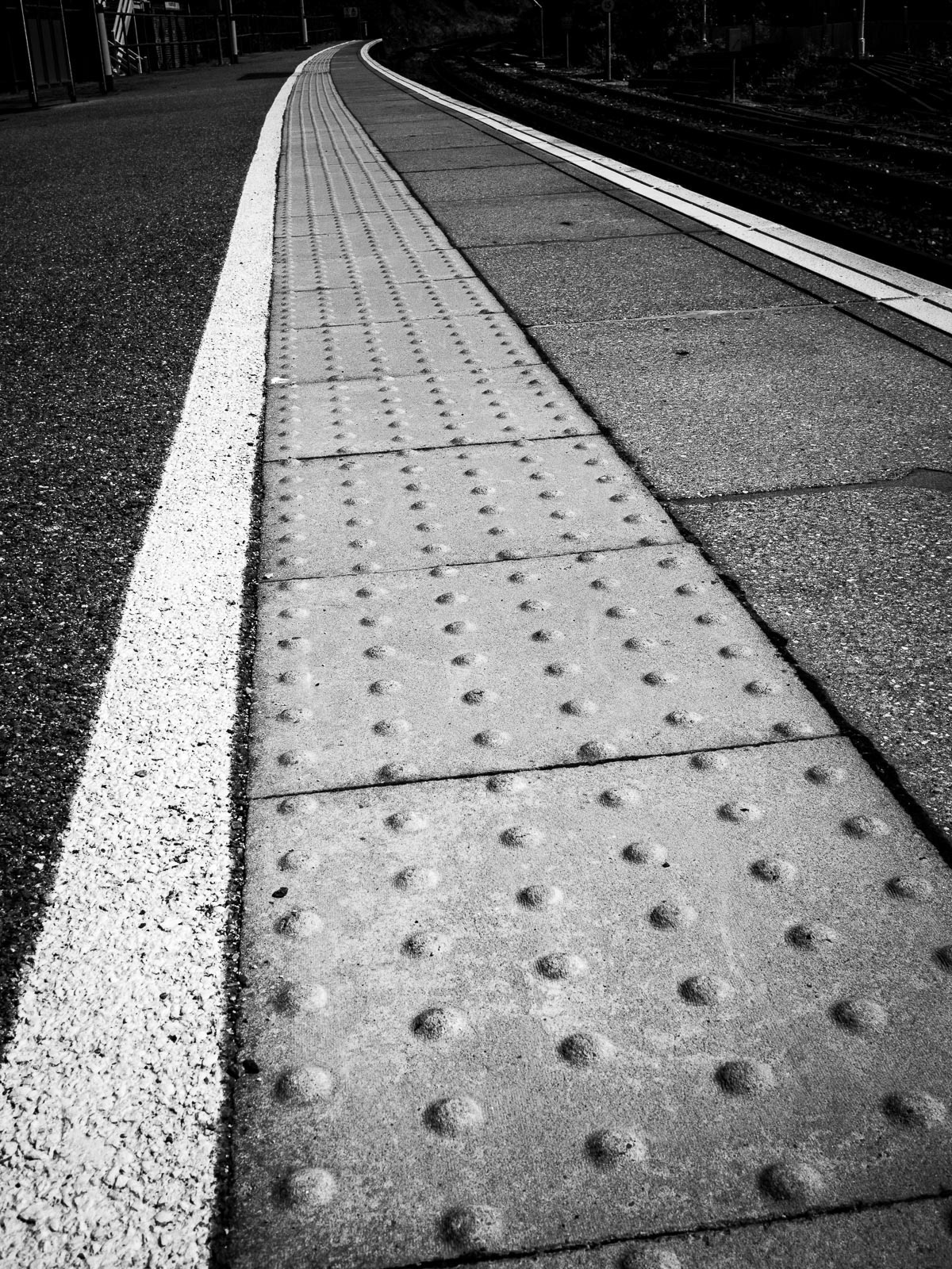 20220518 Leading Lines