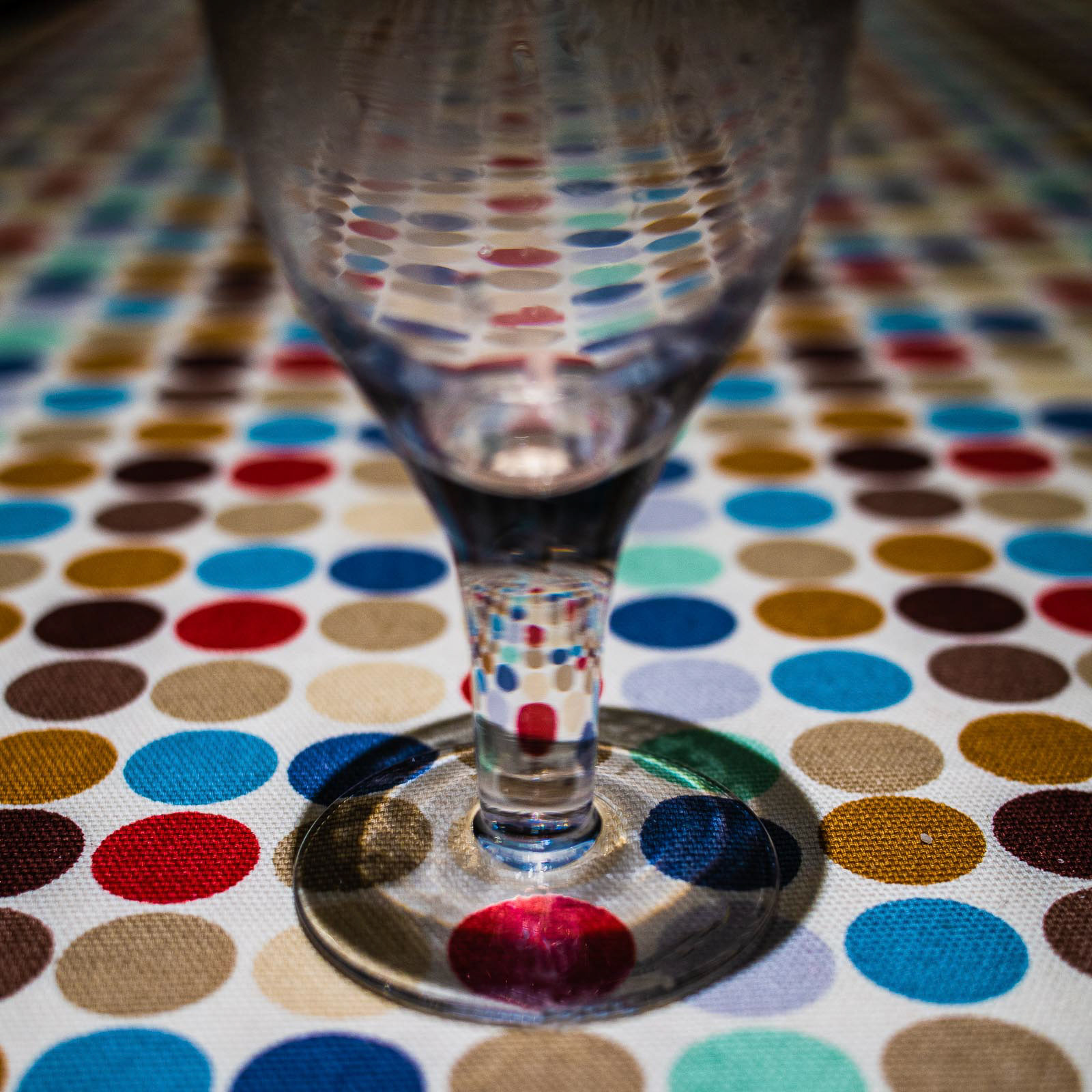 20220419 Glass Refraction