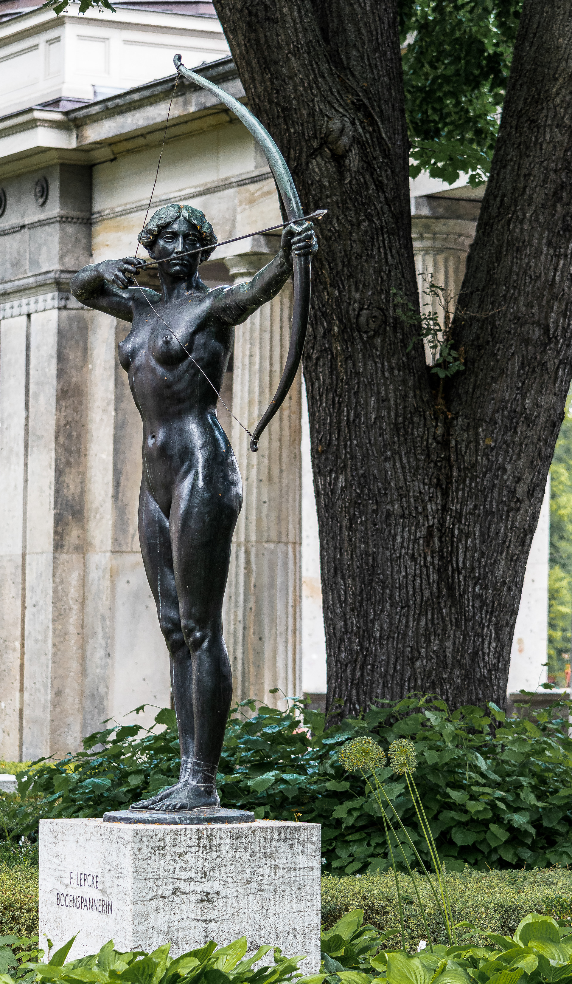 destra @ altes museum, berlin