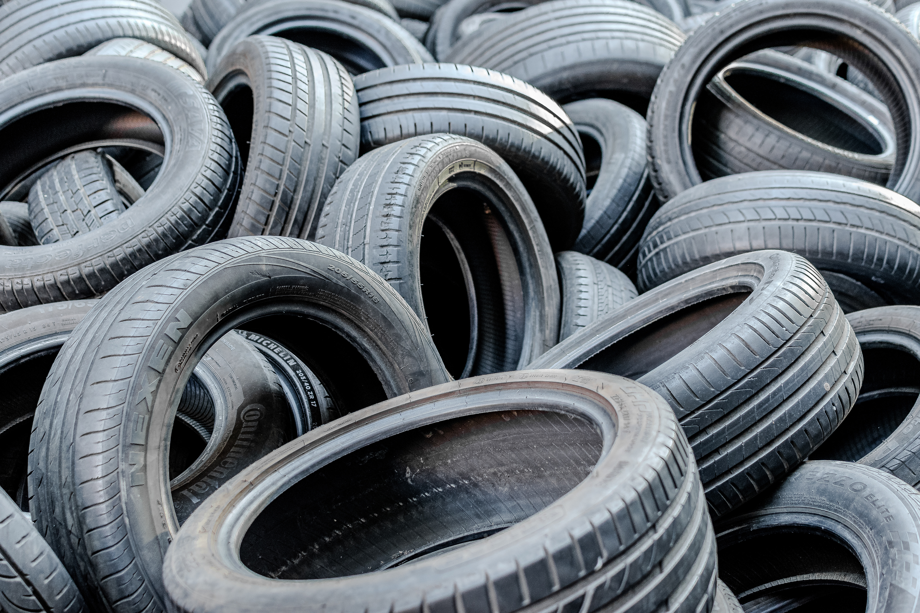 gli pneumatici @ macro - via nizza, roma