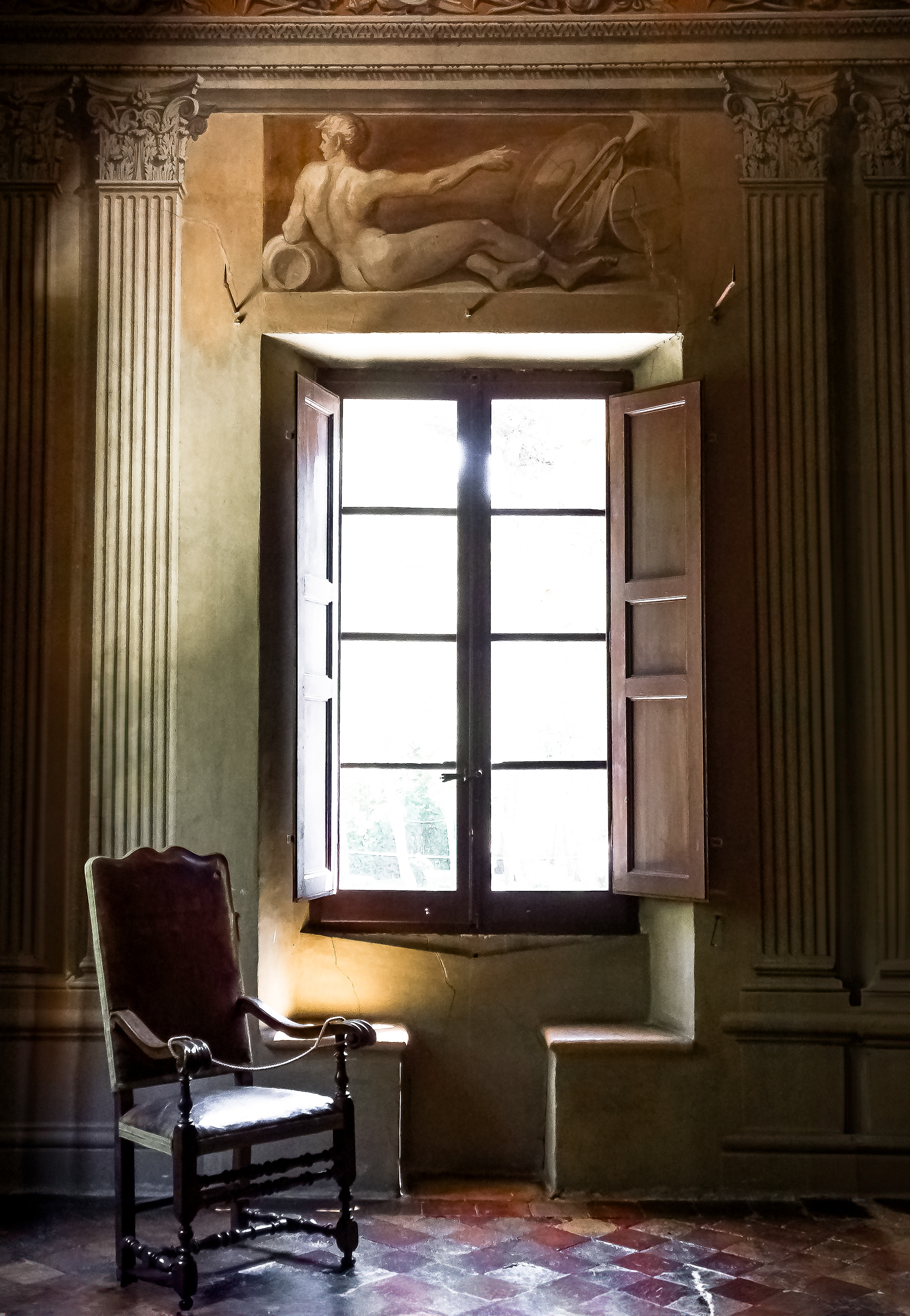 seduti in finestra @ villa imperiale - via dei cipressi, pesaro