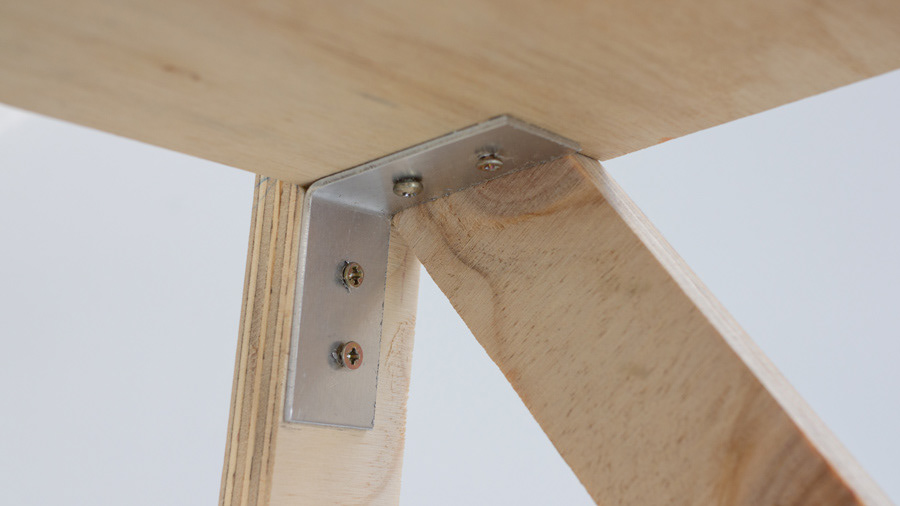 Bracket arrangement