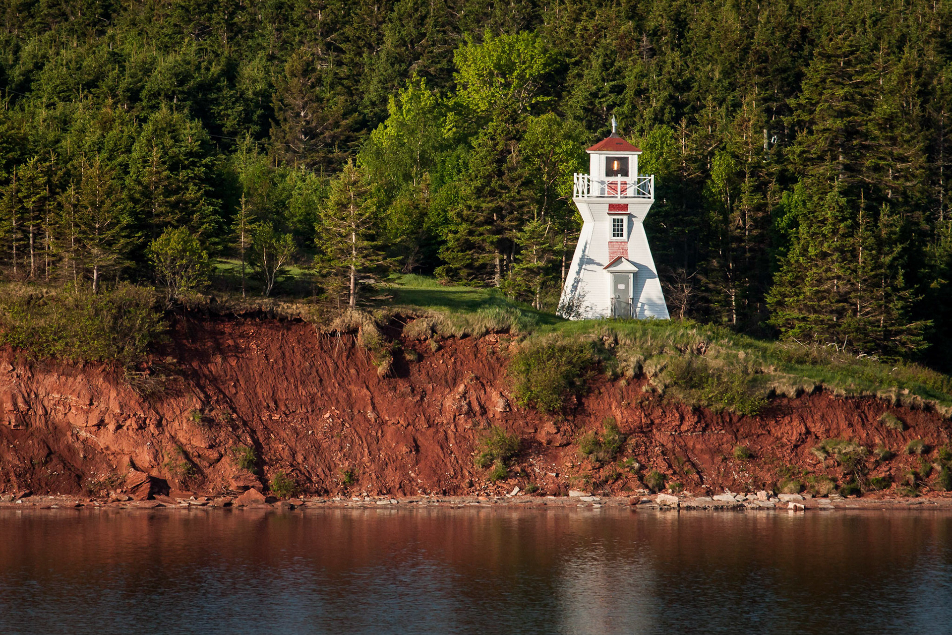 Warren Cove Lighthouse - Prince Edward Island