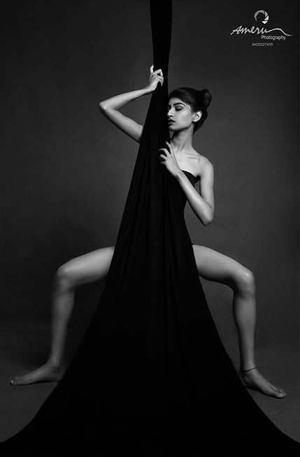 Conceptual-Contemporary-fashion-photography-Pune-Mumbai
