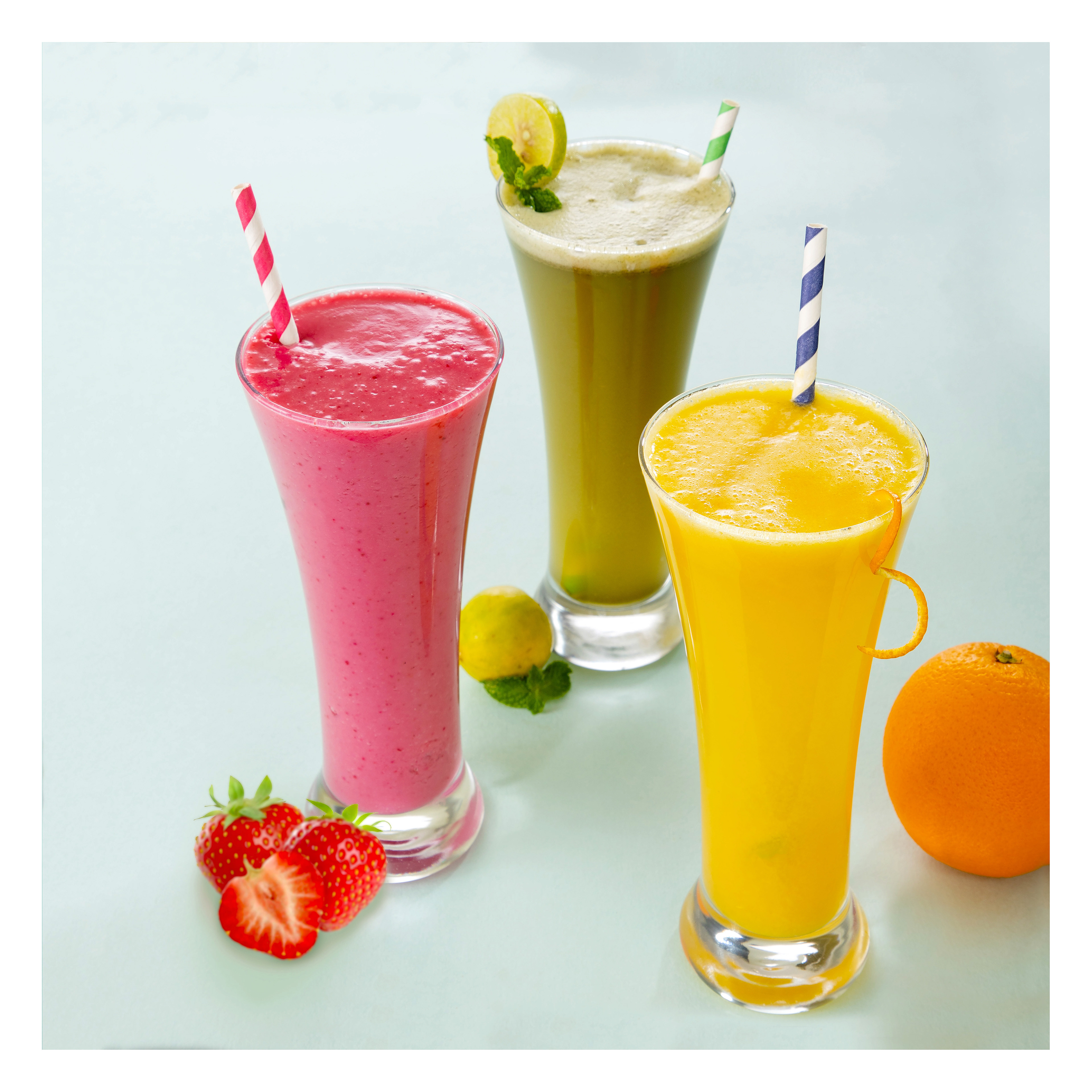 Professional Restaurant Food & beverages Photography Pune-Mumbai- Strawberry milkshake, Orange juice 