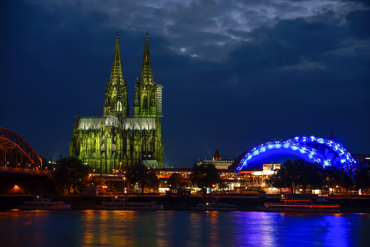 Köln by night