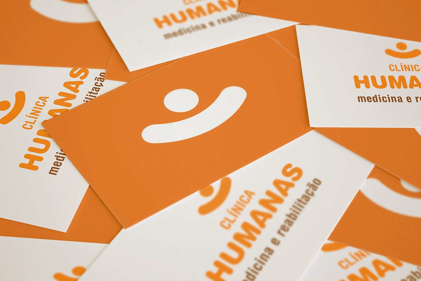 Aplicação da marca Clínica Humanas
