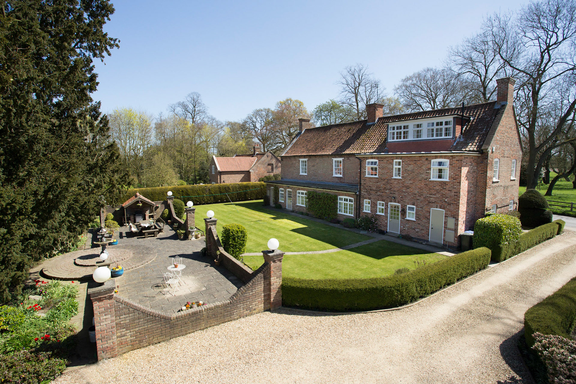 Classic Lawns at Manor House