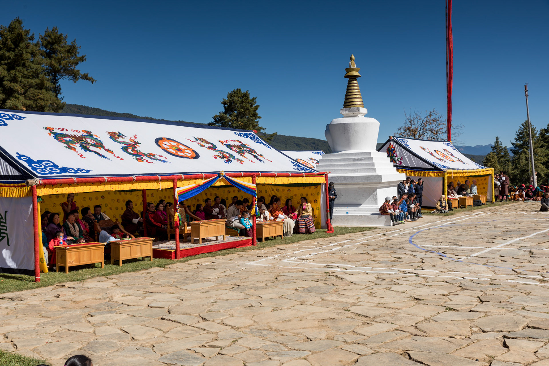 Festival návratu Budhy na zem - klášter Chumey Pang