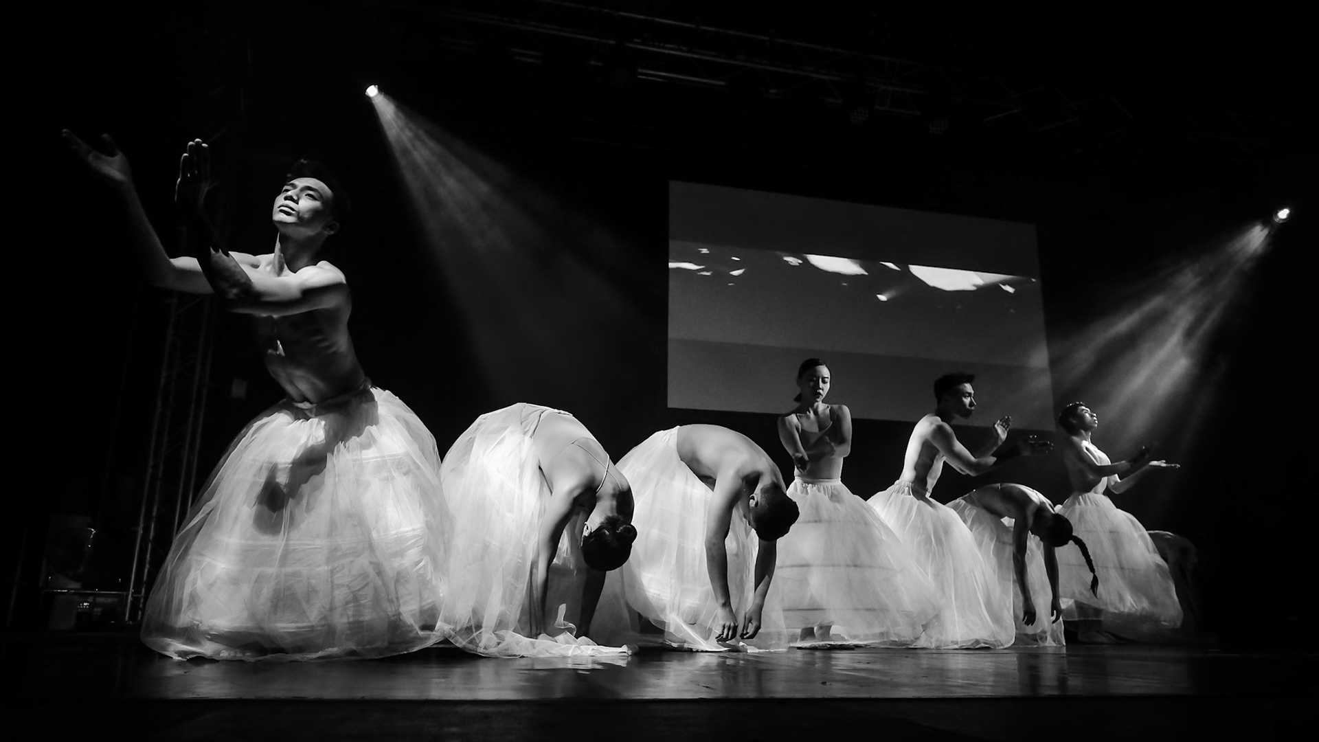 Taiwanese contemporary dance troupe B.Dance photographed during the 40th WOMAD (World of Music arts and Dance) held at Charlton Park , Malmesbury on Saturday 30 July 2022 .Picture by Julie Edwards.