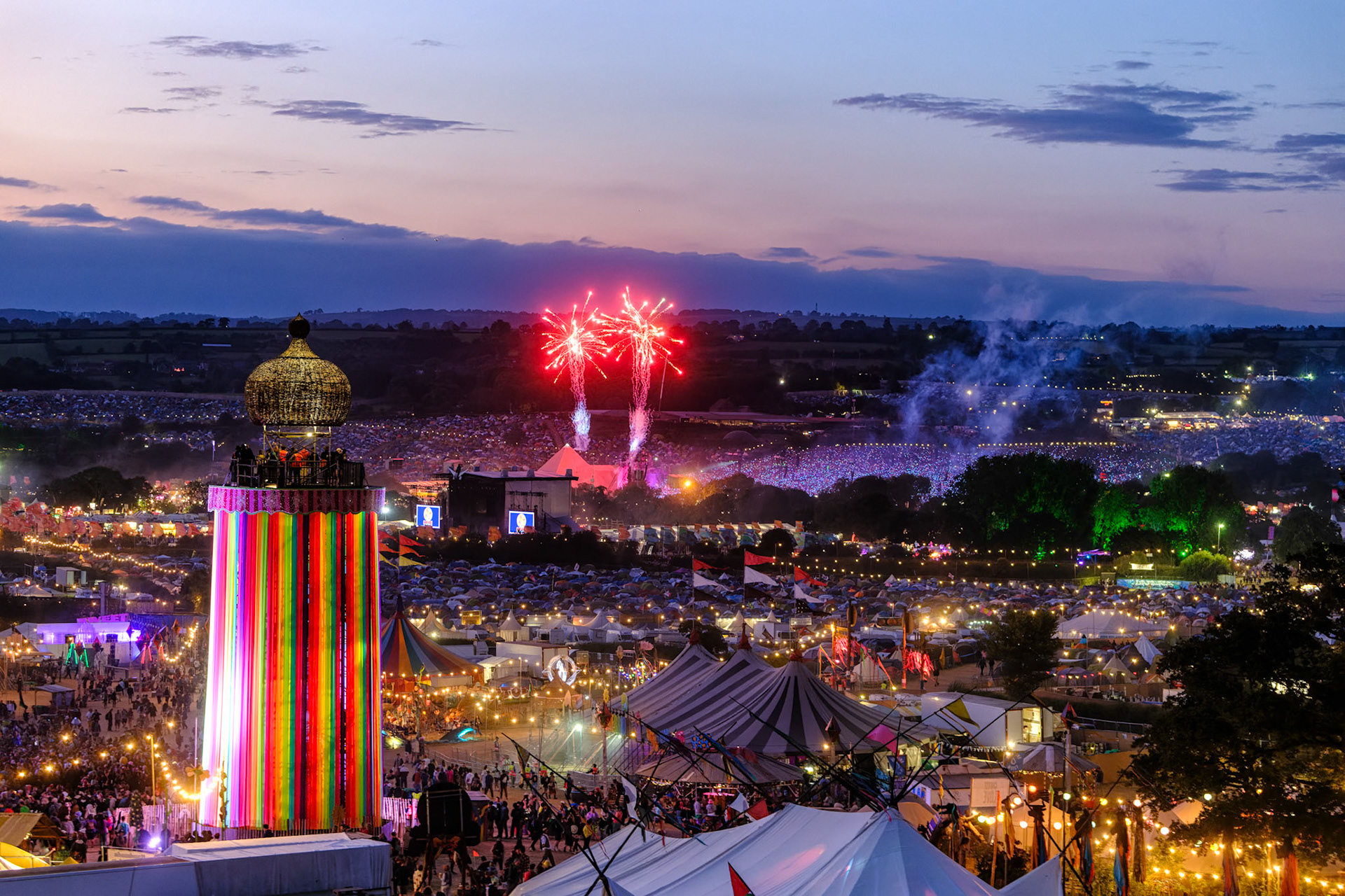The view from park hill towards the Pyramid Stage as Coldplay headline on the Saturday during 2024 Glastonbury Festival on Saturday 29 June 2024 at Worthy Farm, Glastonbury. . Picture by Julie Edwards/LFI/Avalon. All usages must be credited Julie Edwards/LFI/Avalon.
