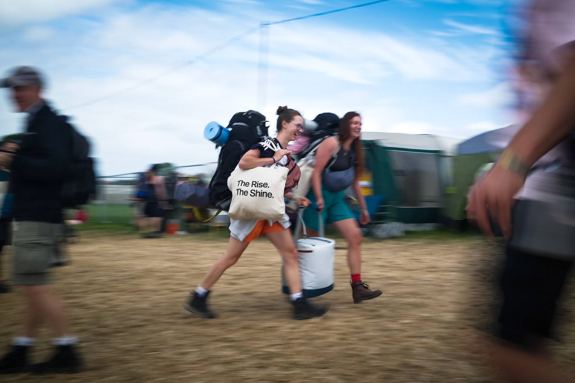 Festival goers arrive onsite on the second day of the festival during the 2024 Glastonbury Festival at the on Worthy Farm, Glastonbury, UK on 27 June 2024 .Picture by Julie Edwards.