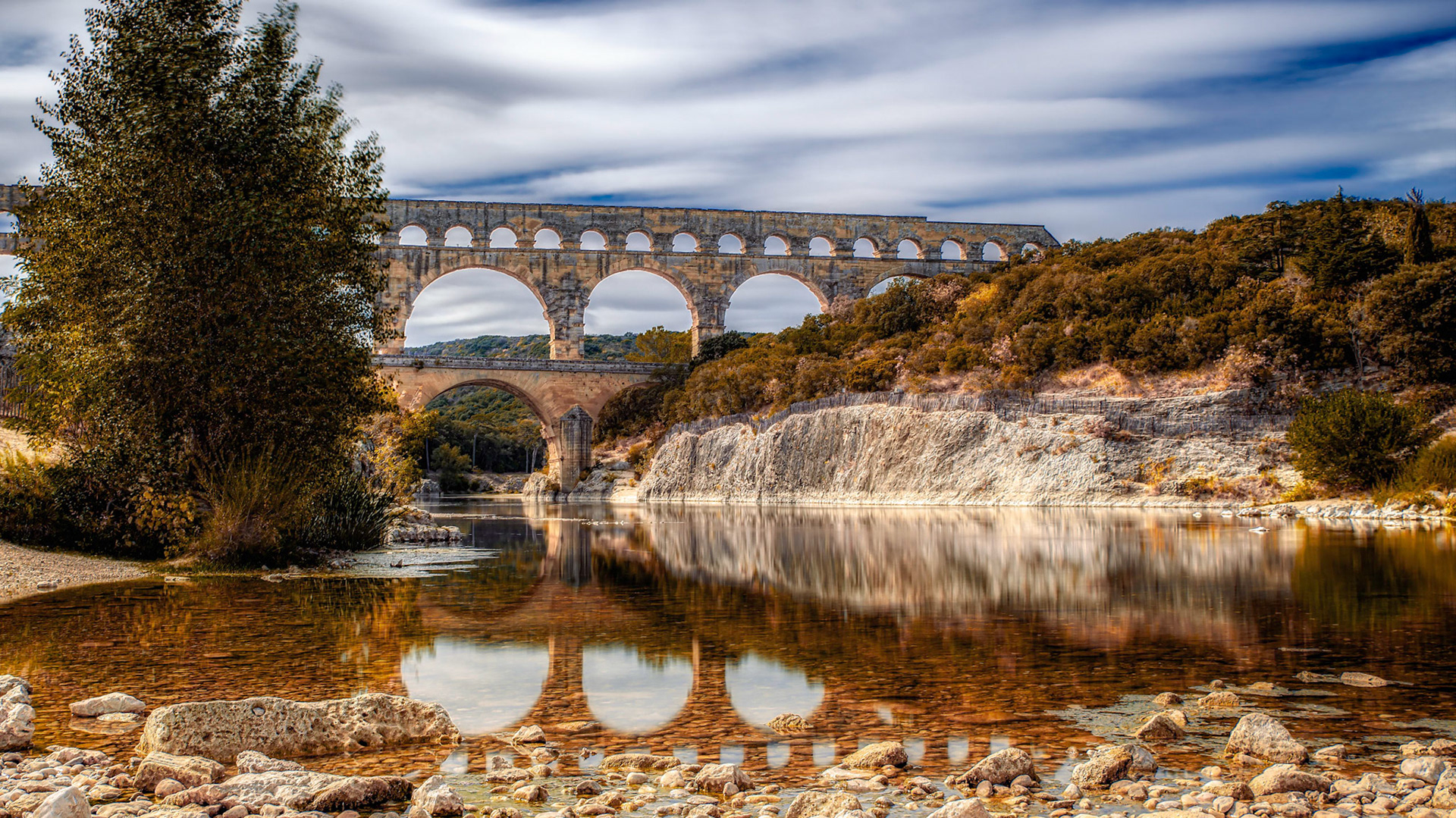 MELLOW - PONT DU GARD, France