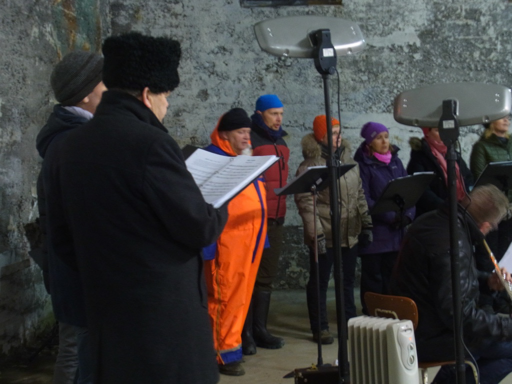 "Kveldúlfur" CONCERT, Hymnodia chamber choir, Sigurður Flosason saxophone, Harald Skullerud, percussions, Ulla Pirttijärvi , vocals, Eyþór Ingi Jónsson,harmonium.