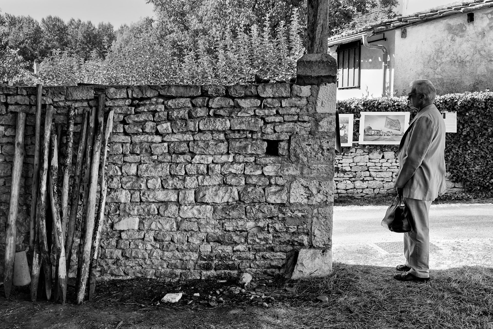 Fujifilm X-Pro1 | Barro - Festival BarrObjectif 2018 - L'homme au sac