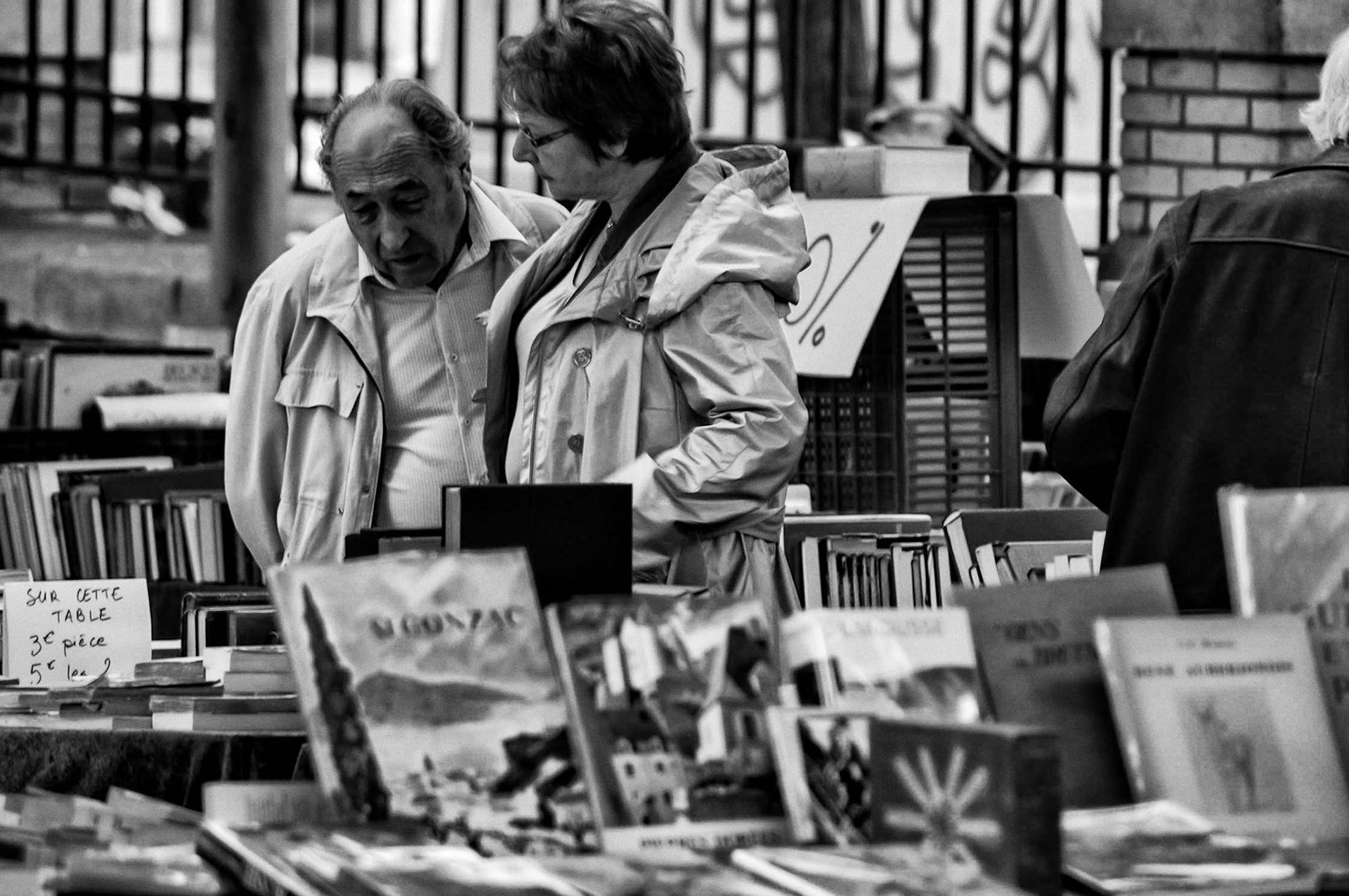 Nikon D70 | Paris - Square Georges Brassens - Marché du livres anciens et d'occasion les Samedi et dimanche