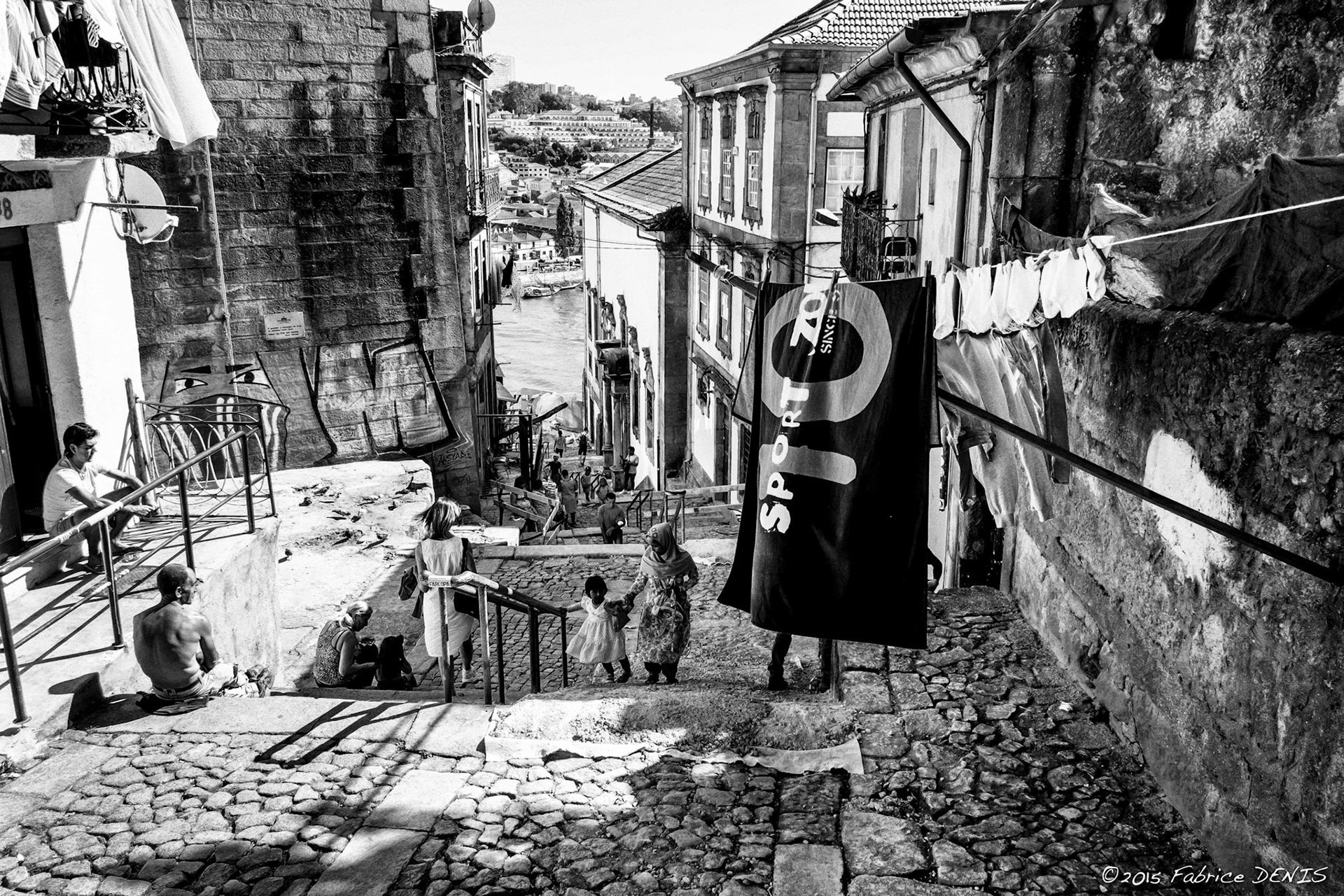 Fujifilm X-Pro1 | Porto - Rue Miradouro - Scène de vie