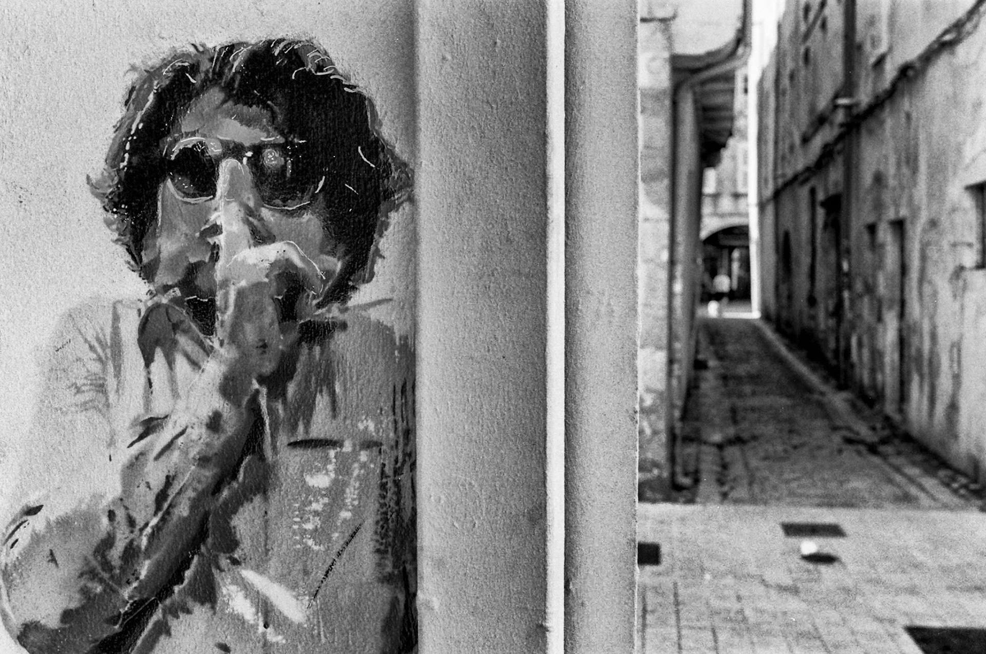 Nikon F100 | La Rochelle - Rue Saint-Michel - Ne pas déranger