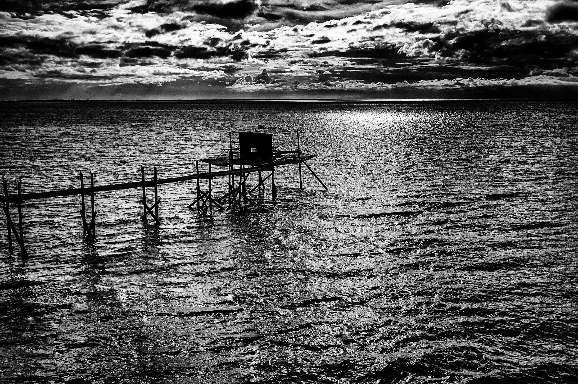 Fujifilm X100 | Baie de l'Aiguillon - Cabane de pêcheurs - Seul en mer...