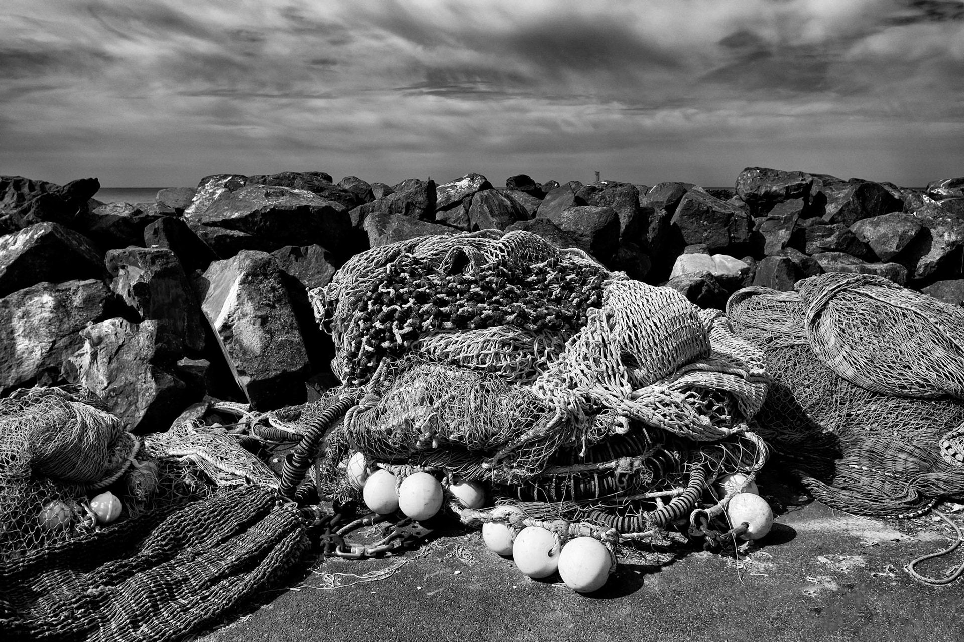 Fujifilm X-Pro1 | Ile d'Oléron - Chantier Naval du Port de la Cotinière - En attente de réparation