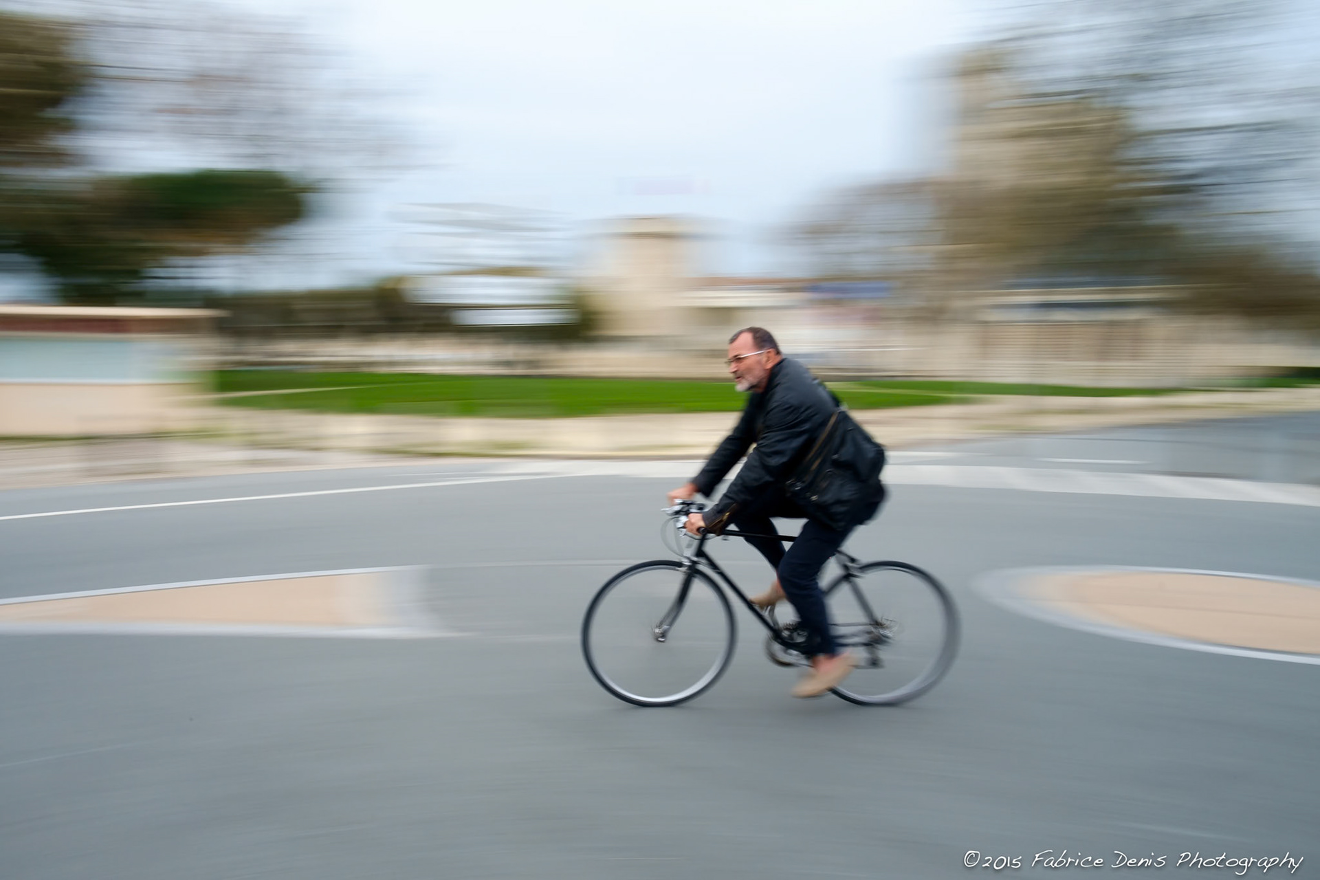 Fujifilm X-Pro1 | La Rochelle - Quartier du Gabut - L'homme, la sacoche et le vélo !!!