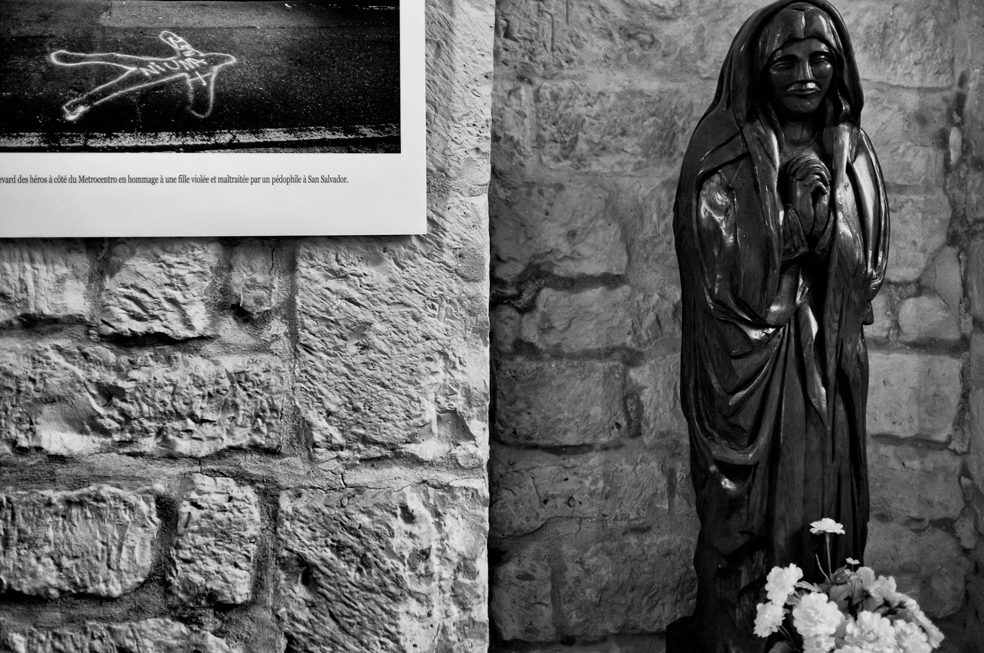 Fujifilm X100 | Festival BarrObjectif 2019 - Photographie de Javier Arcenillas présentant une série Latidoamerica sur la violance en Amérique Latine