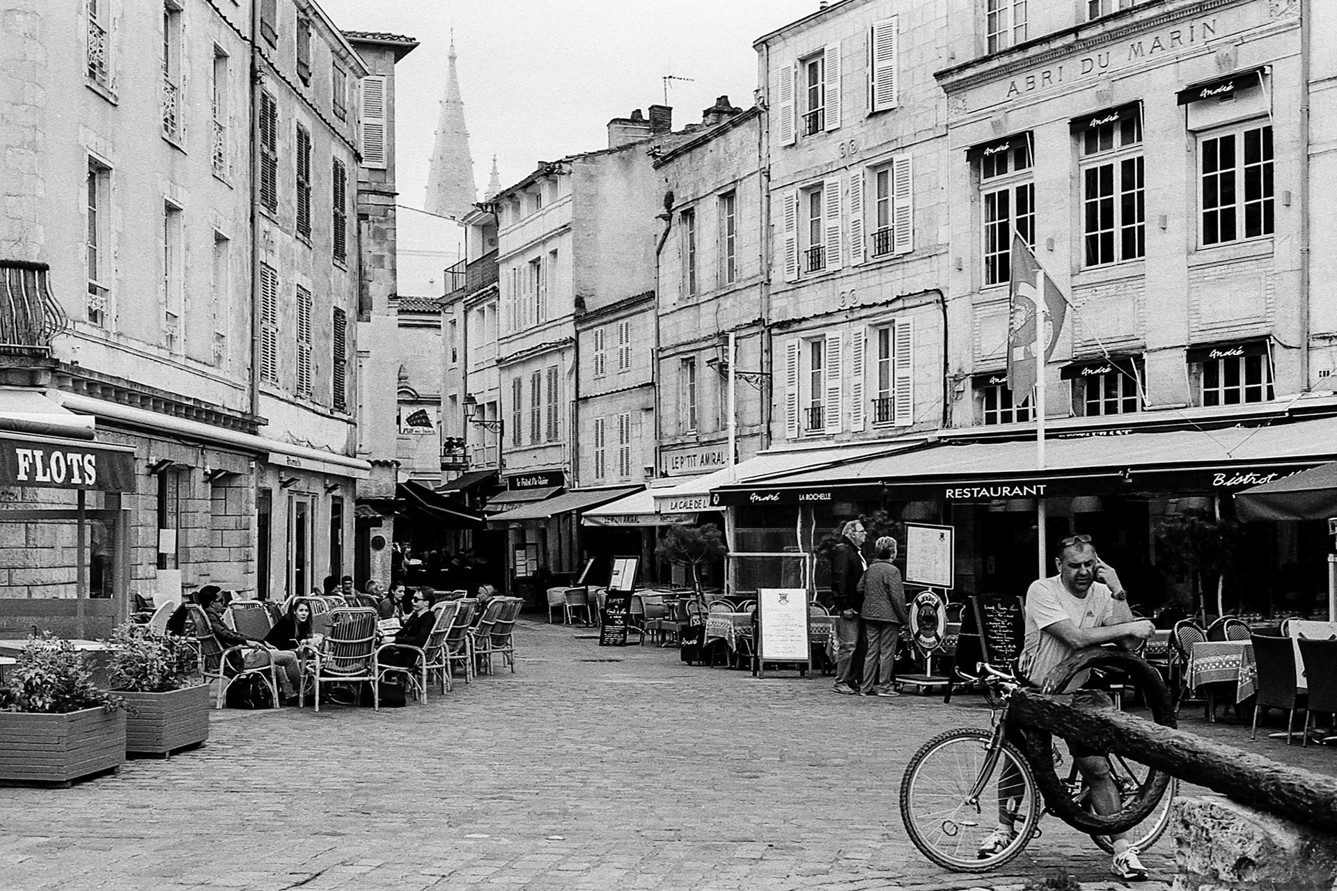 Canon FTB - La Rochelle - Place de la Chaîne - Les 3 ronds