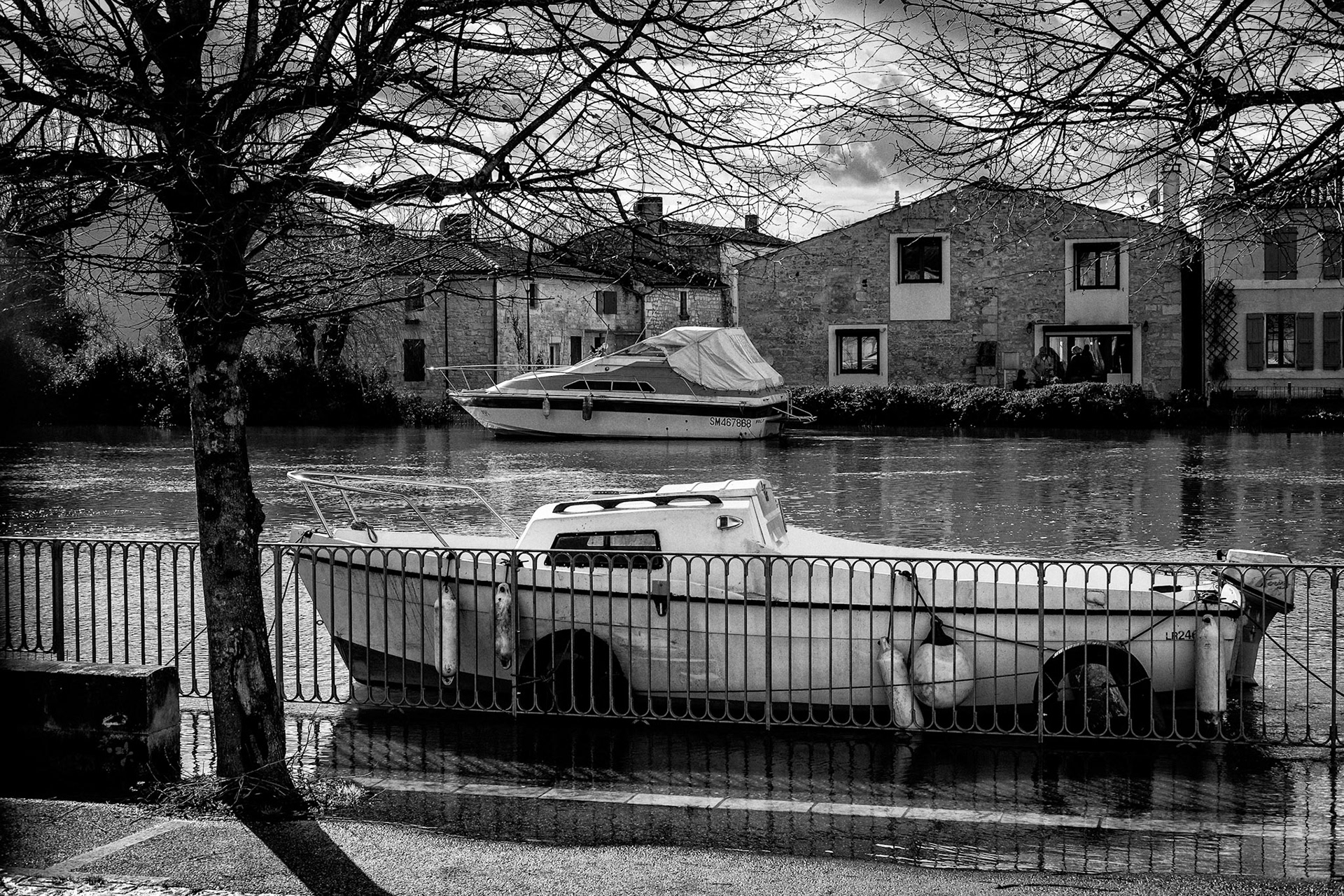 Fujifilm X-Pro1 | Saint-Savinien-sur-Charente - Sur la berge