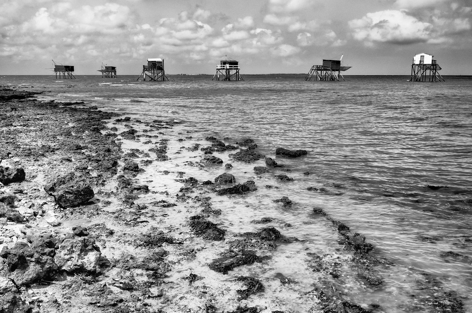 Fujifilm X100 | Ile Madame - Cabanes de pêcheurs - Alignement