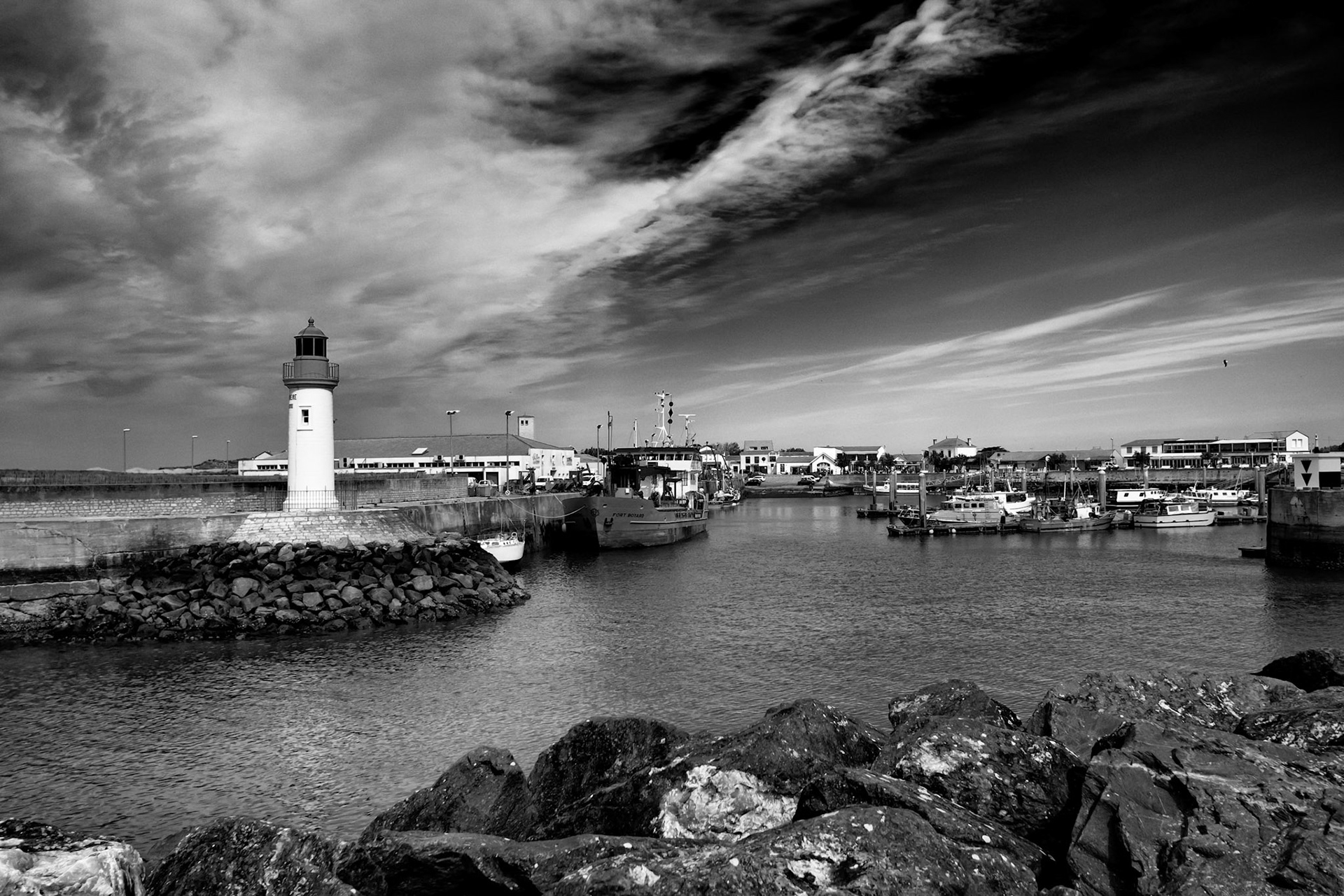 Fujifilm X-Pro1 | Ile d'Oléron - Phare et port de La Cotinière - Entrée du Port