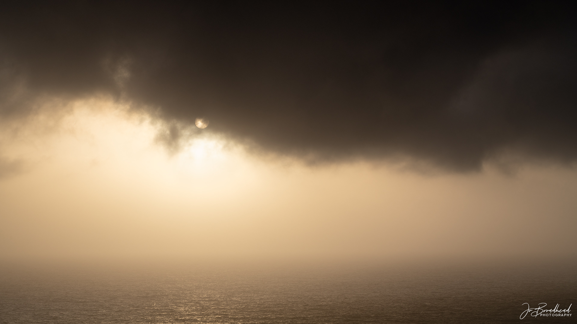 Hidden Sun - Muriwai, NZ