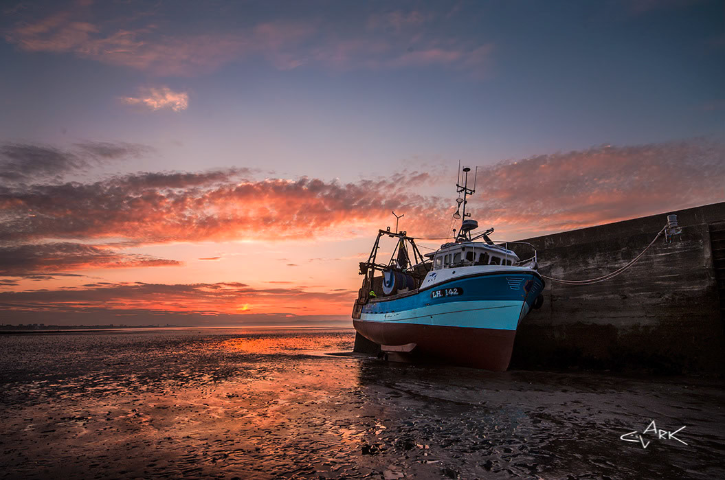 FISHERROW TRAWLER SUNSET