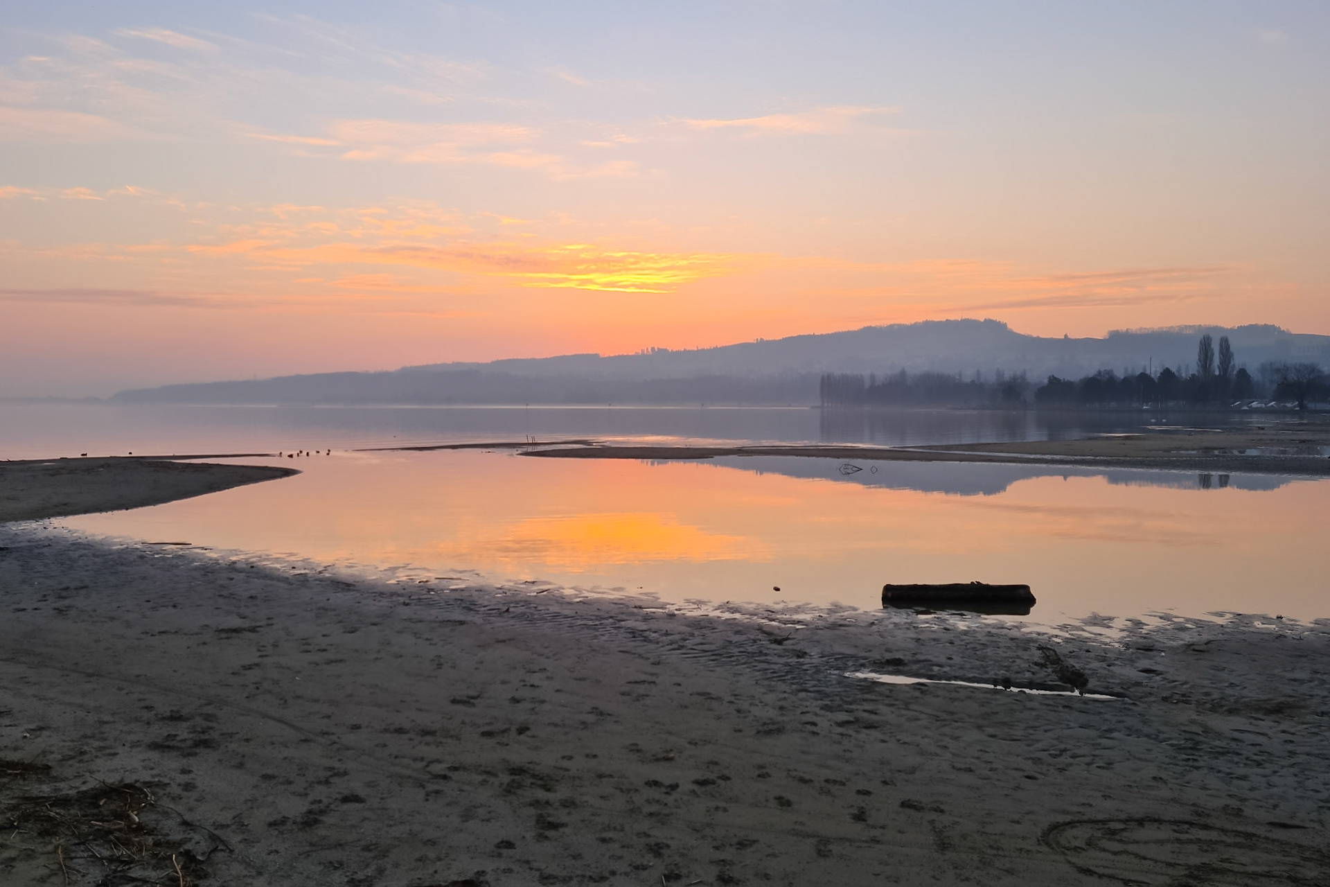 Lever de soleil à Yverdon IV