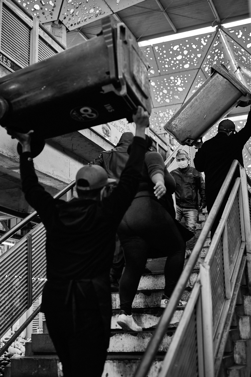 Mañana en el Mercado Tirso Molina - Santiago