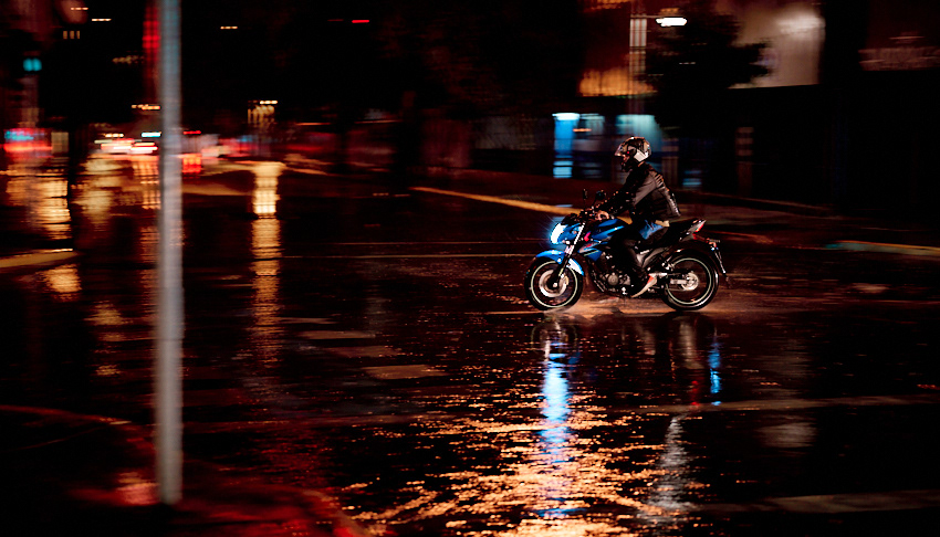 Ruedas sobre lluvia - Santiago
