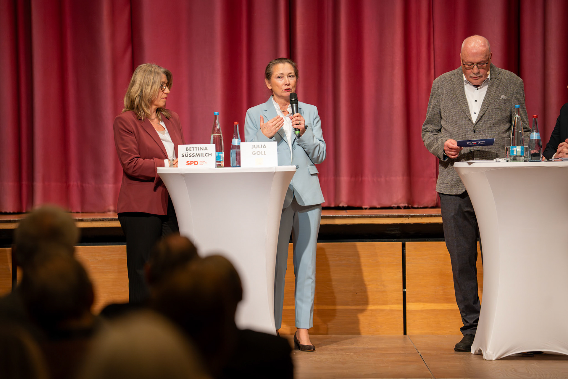 Julia Goll MdL (FDP) bei der Podiumsdiskussion des VDS