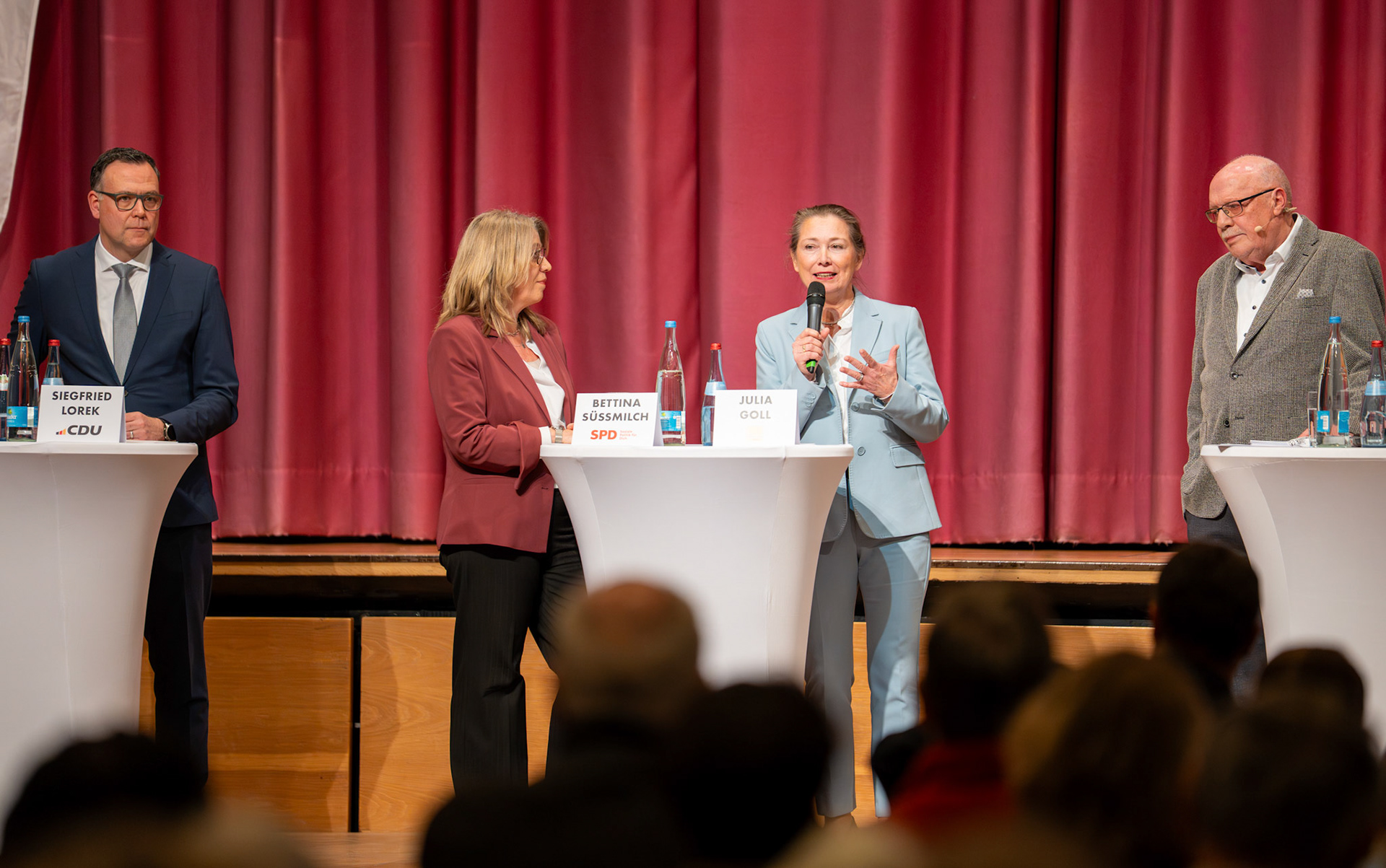 Julia Goll MdL (FDP) bei der Podiumsdiskussion des VDS