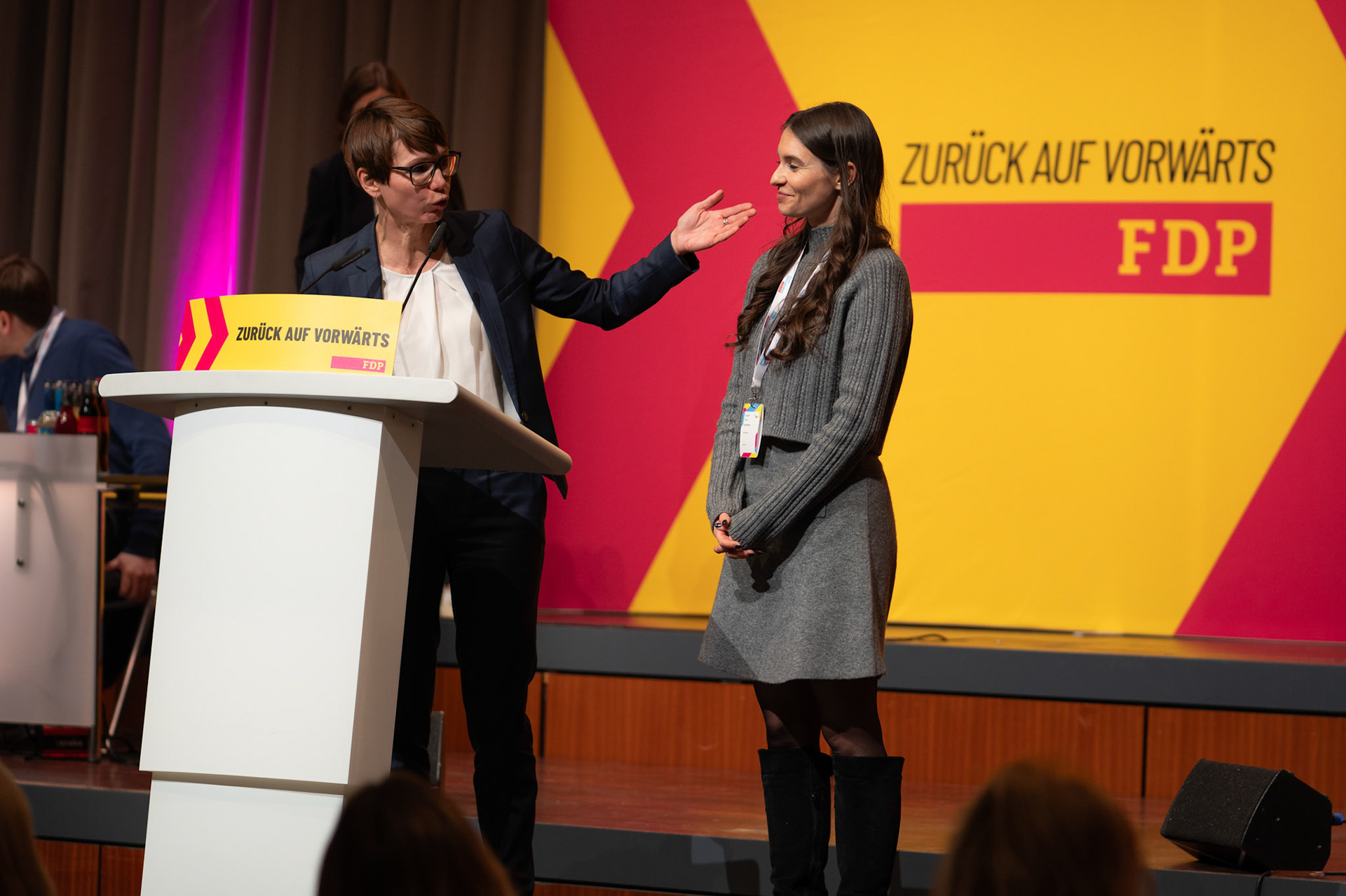 Generalsekretärin Judith Skudelny mit Rebecca Schumacher